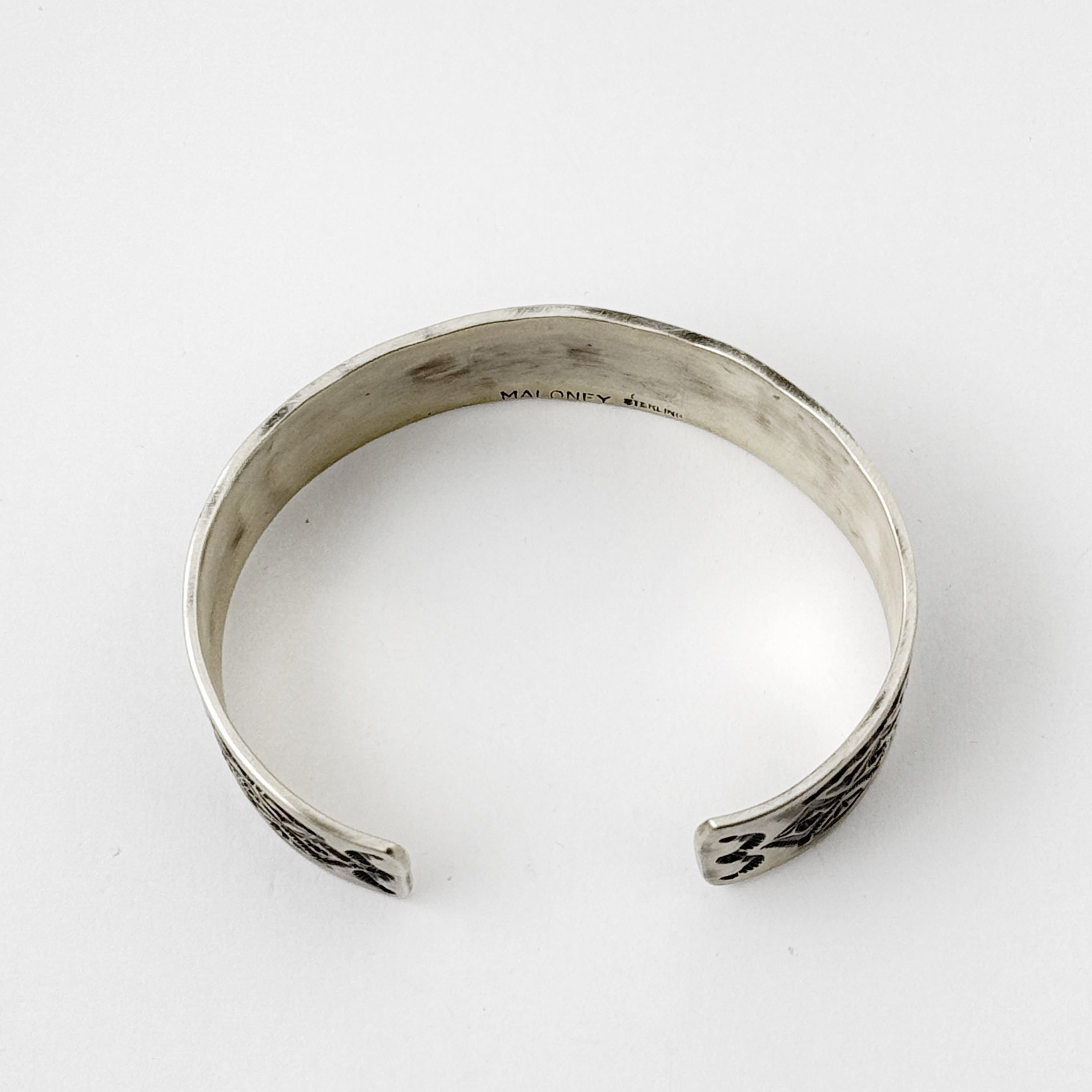 Indian Jewelry 》スタンプワーク バングル Leonard Maloney作