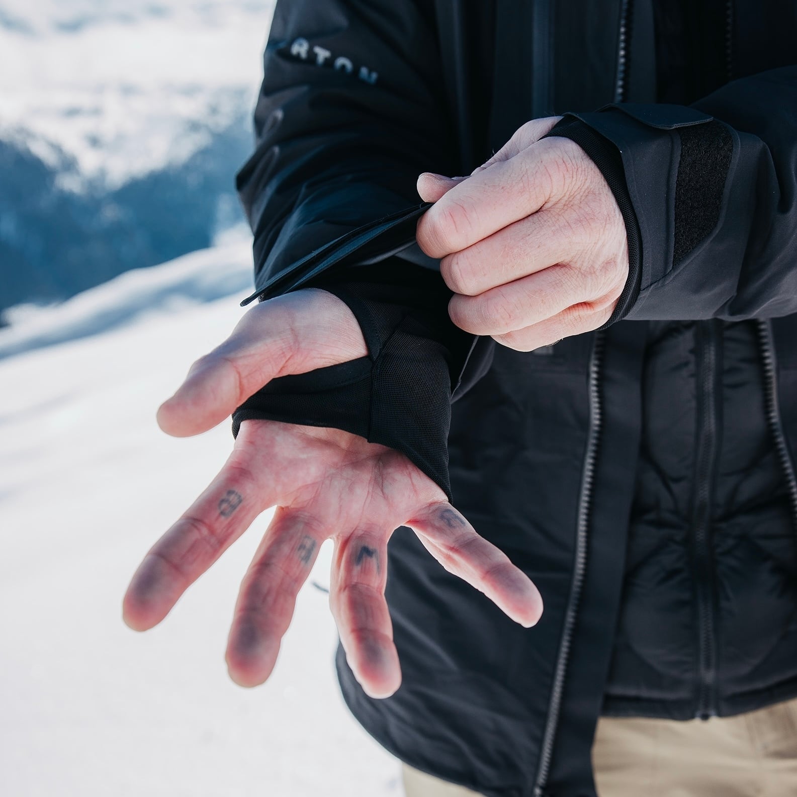 BURTON ［ak] コレクション『 Men's Burton ［ak] Hover GORE-TEX