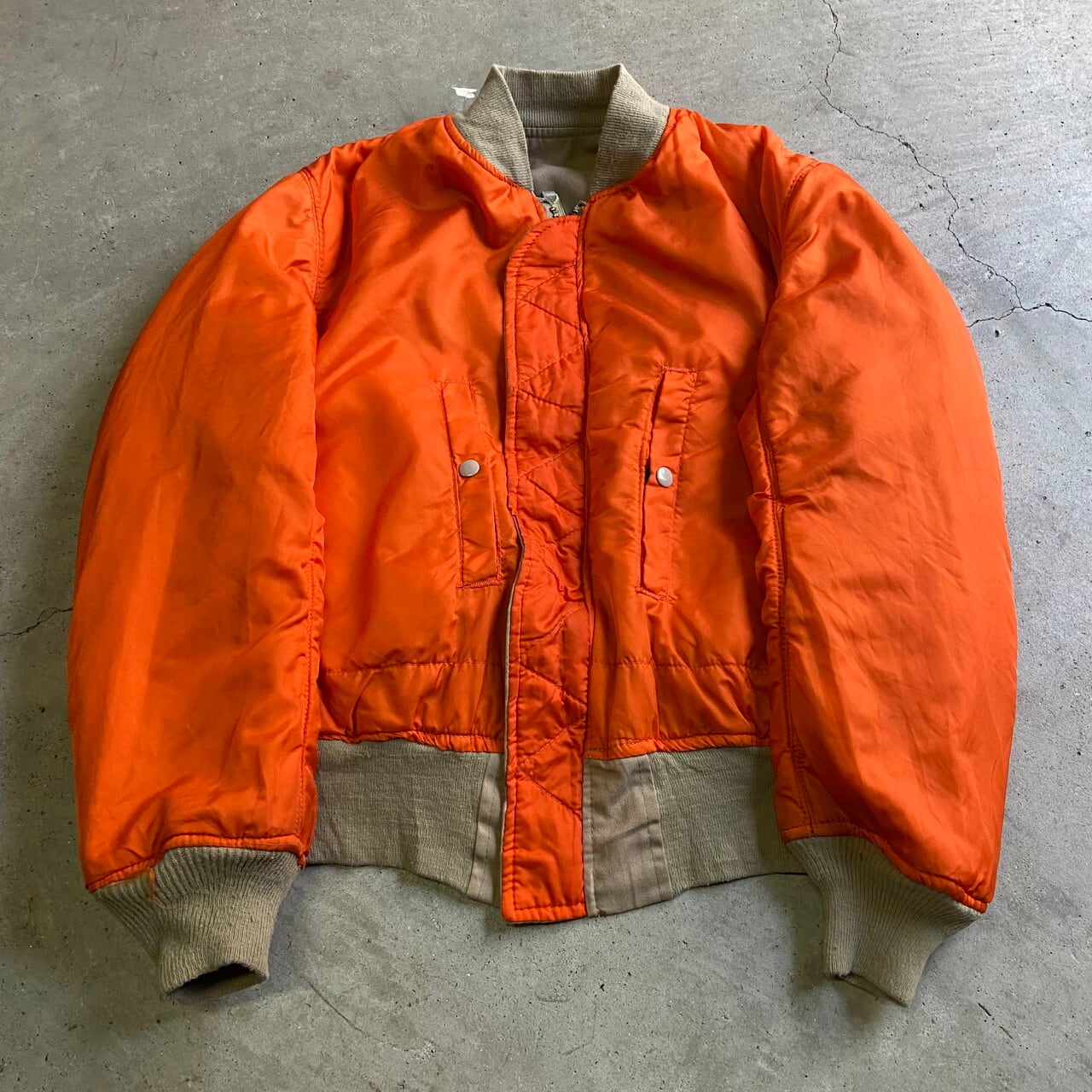 90年代 USA製 ALPHA アルファ MA-1タイプ ミリタリー リバーシブル