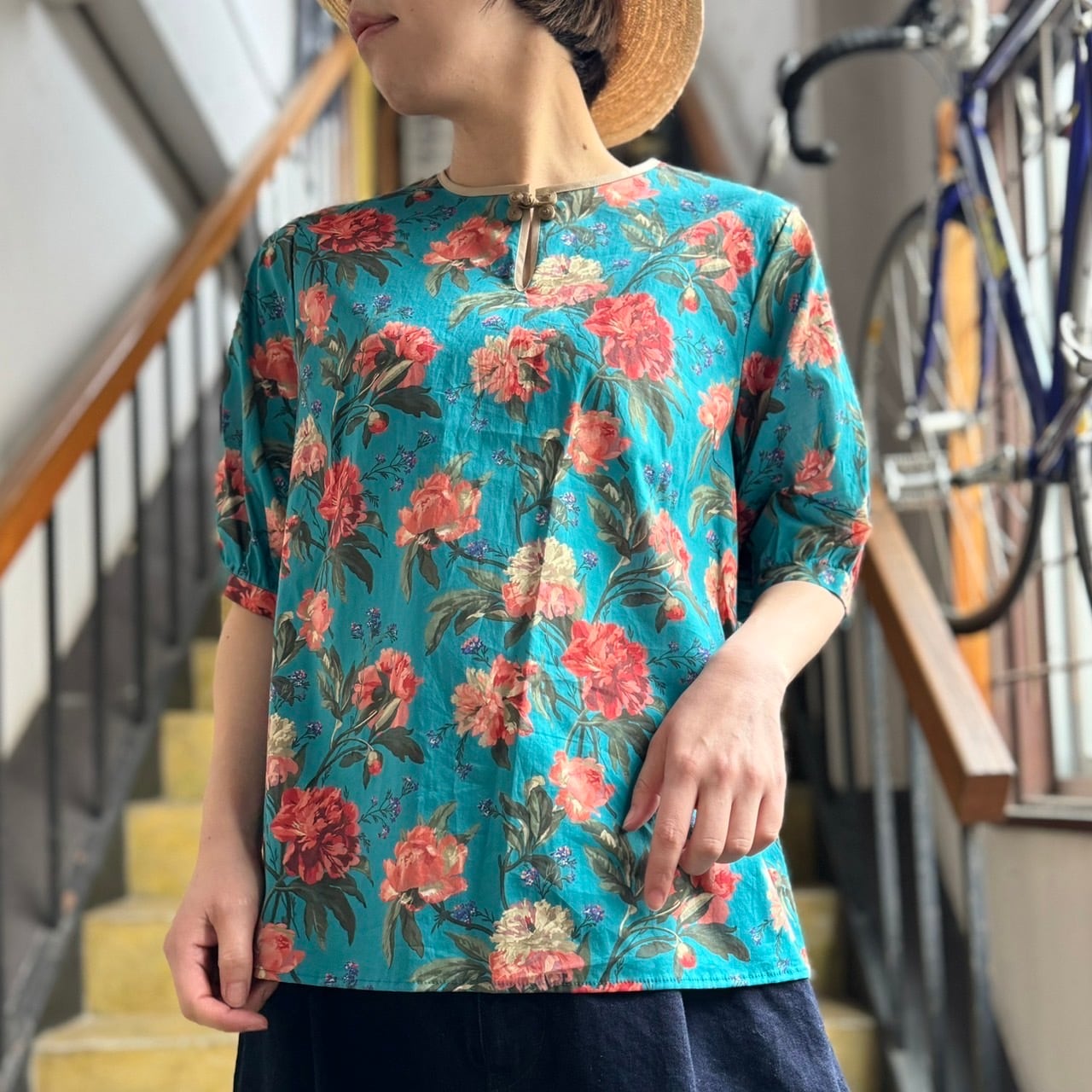 I am I in fact… - LIBERTY Decadent チャイナブラウス | clever elephant