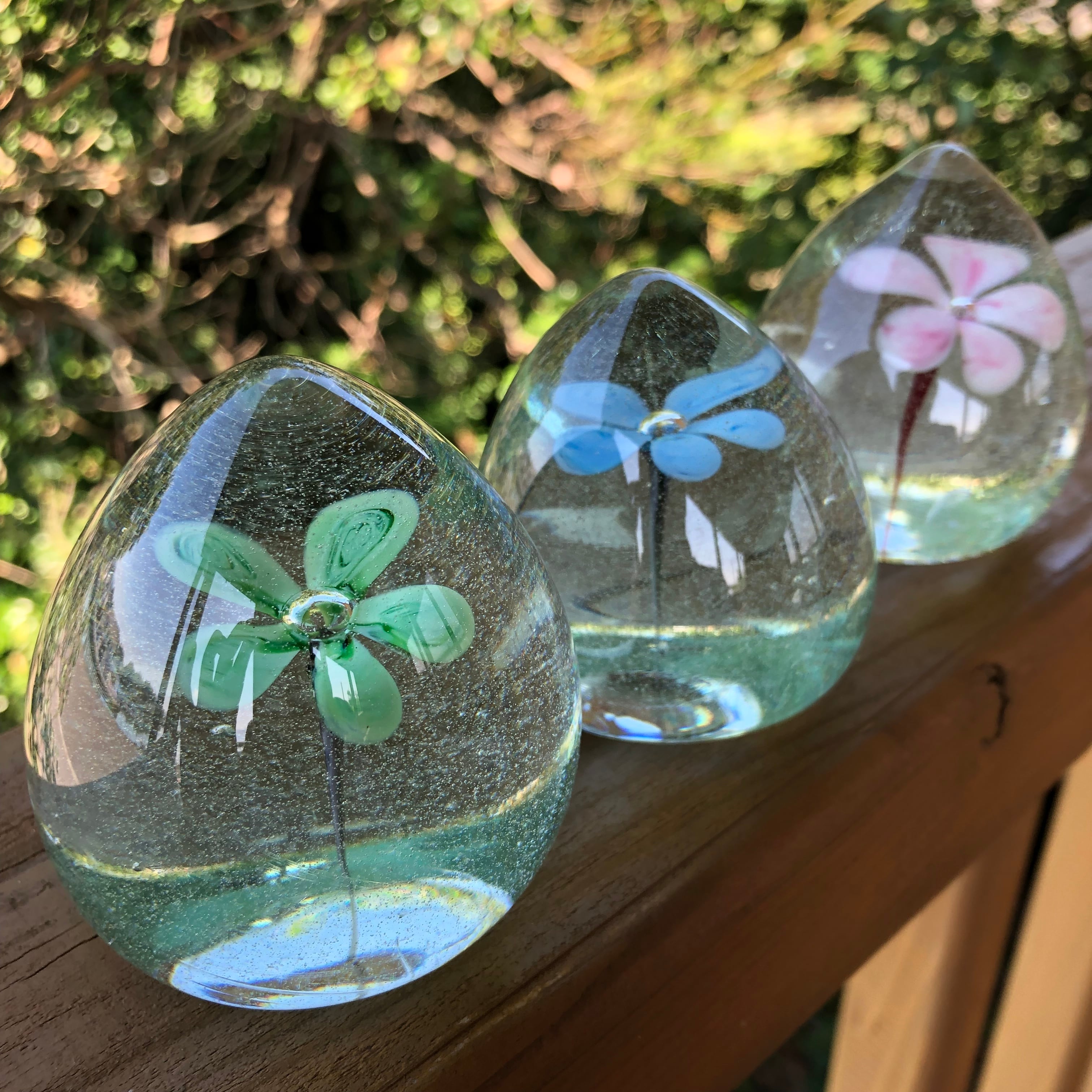 花のペーパーウェイト | ガラス工房カリヒロ