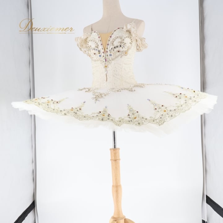 バレエ 衣装 チュチュ エトワール ドンキ 花嫁 白 金 コンクール 発表