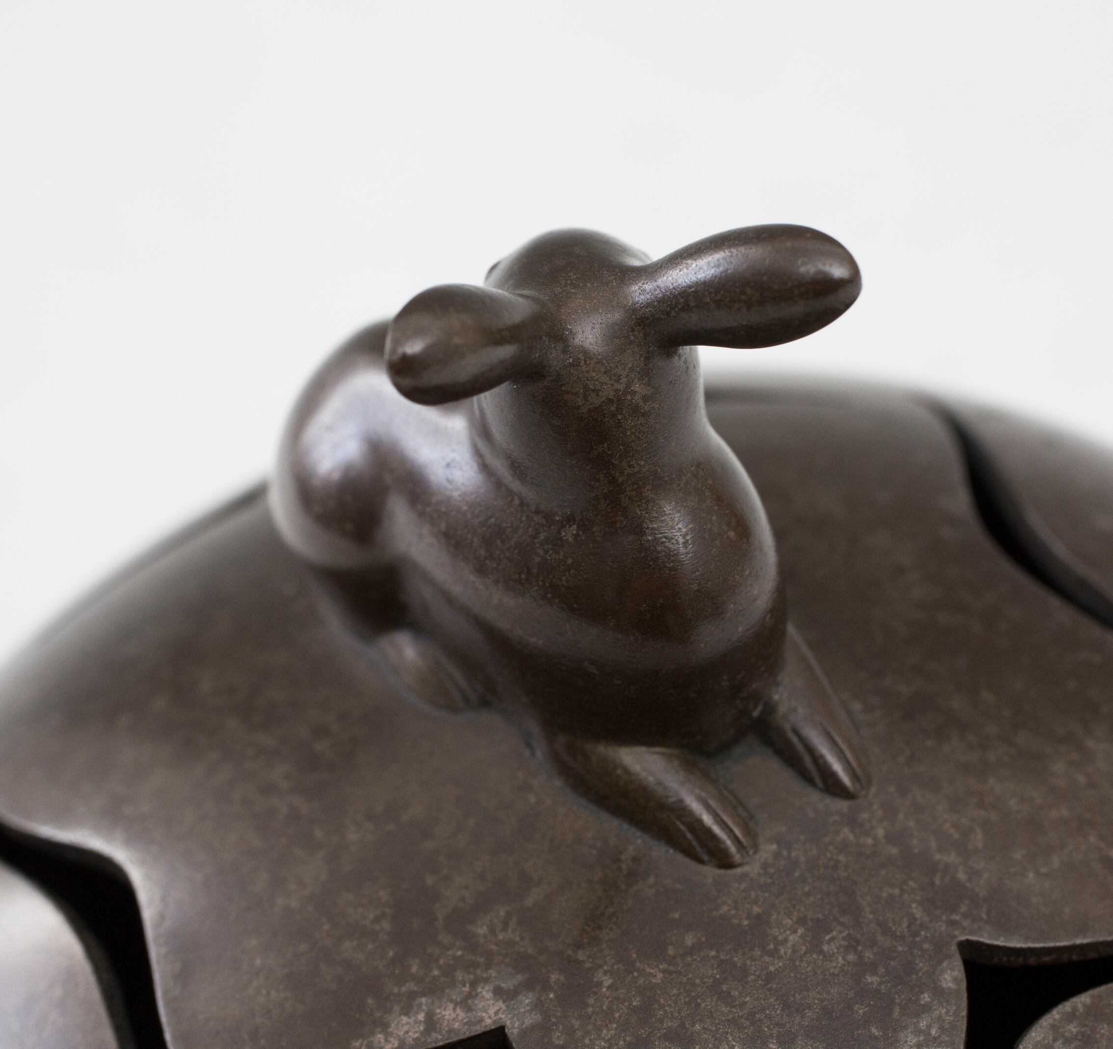 朧銀 兎鈕香炉 うさぎ 香炉 渡邊正 渡辺正 四分一 銀と銅の合金 金属