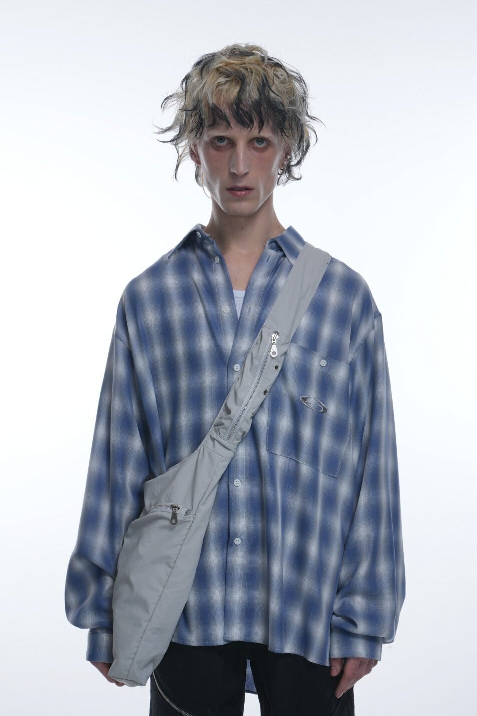 在庫少なめ！☆LE SSERAFIM チェウォン 着用！！【GRAILZ】OVERSIZE