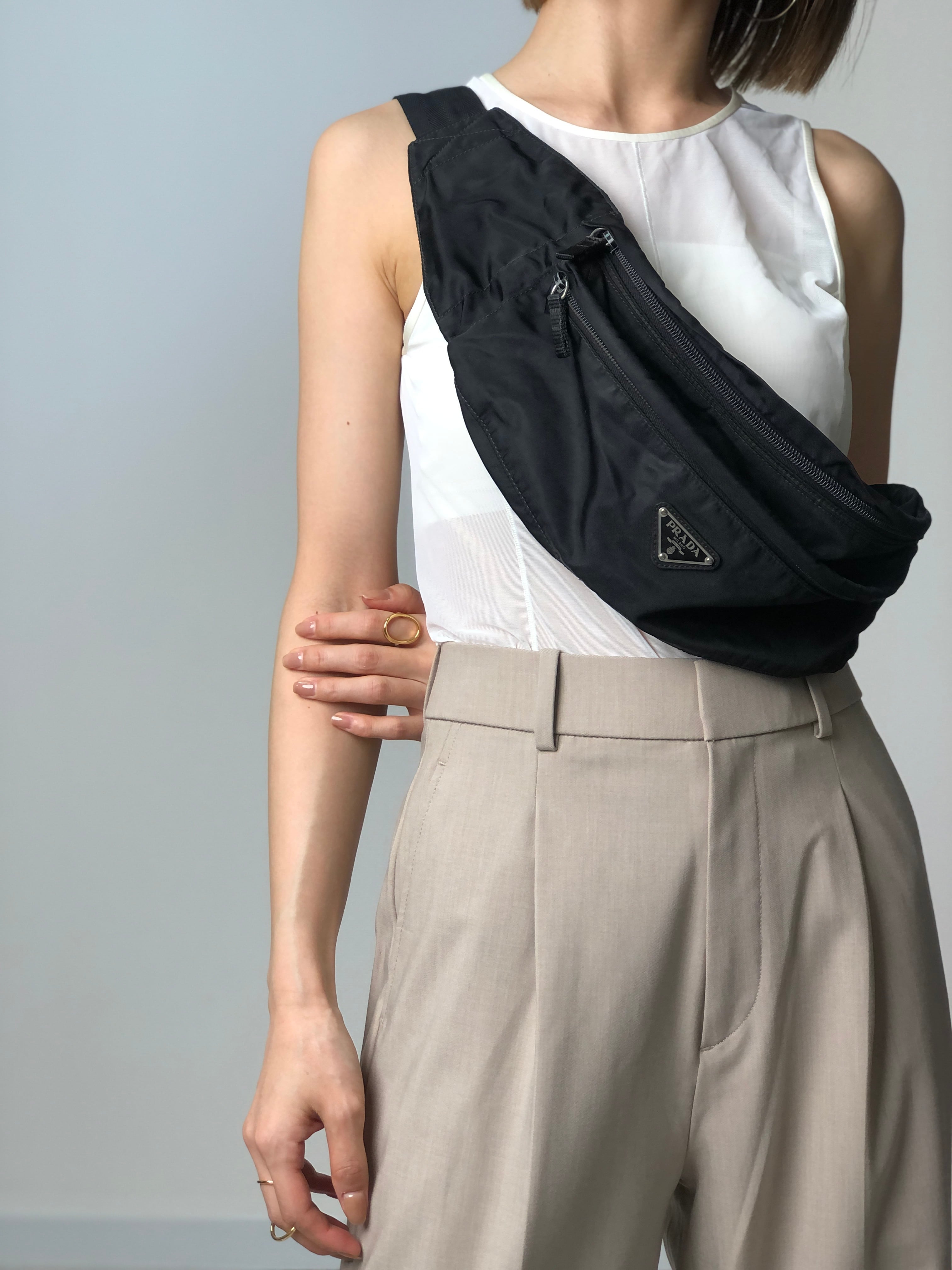 PRADA プラダ ショルダーバッグ ブラック トライアングルロゴ ナイロン