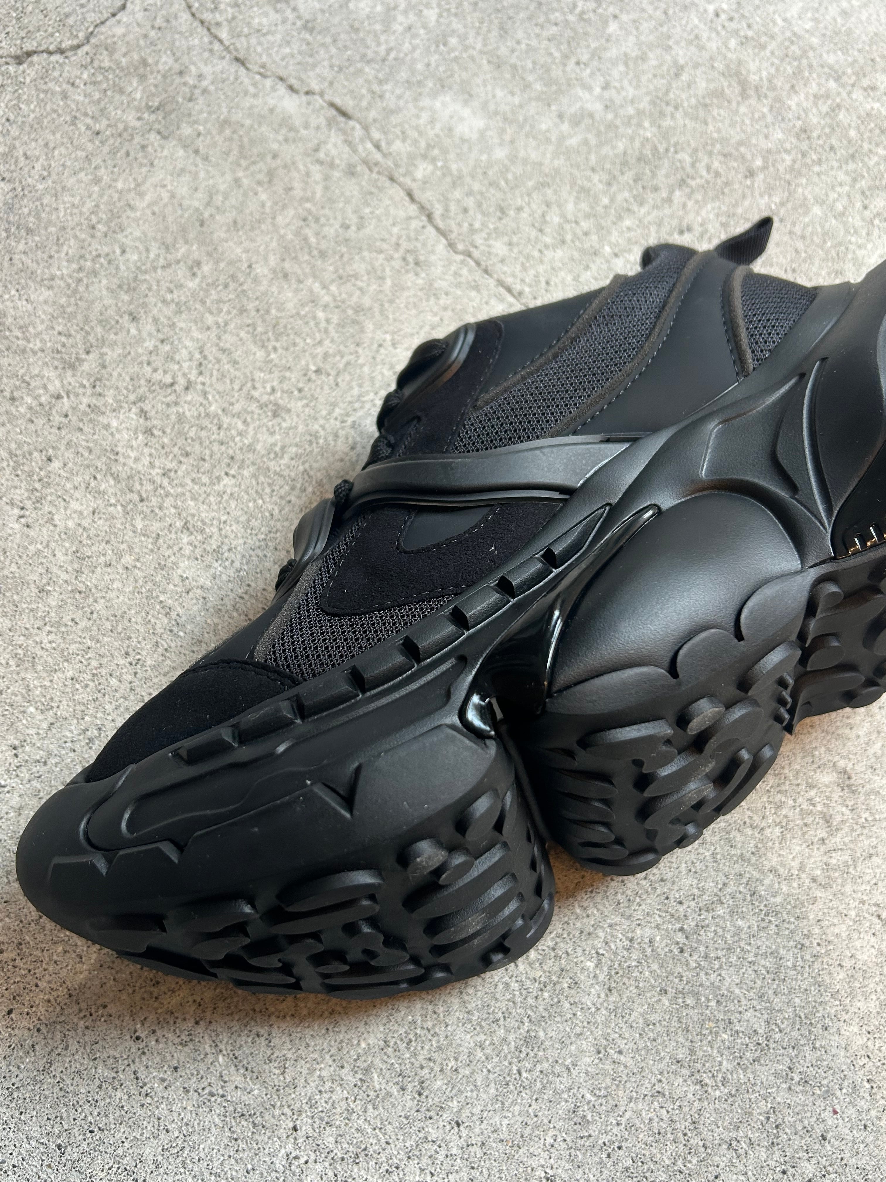 MIKIOSAKABE Multiverse Runner Black | AAR