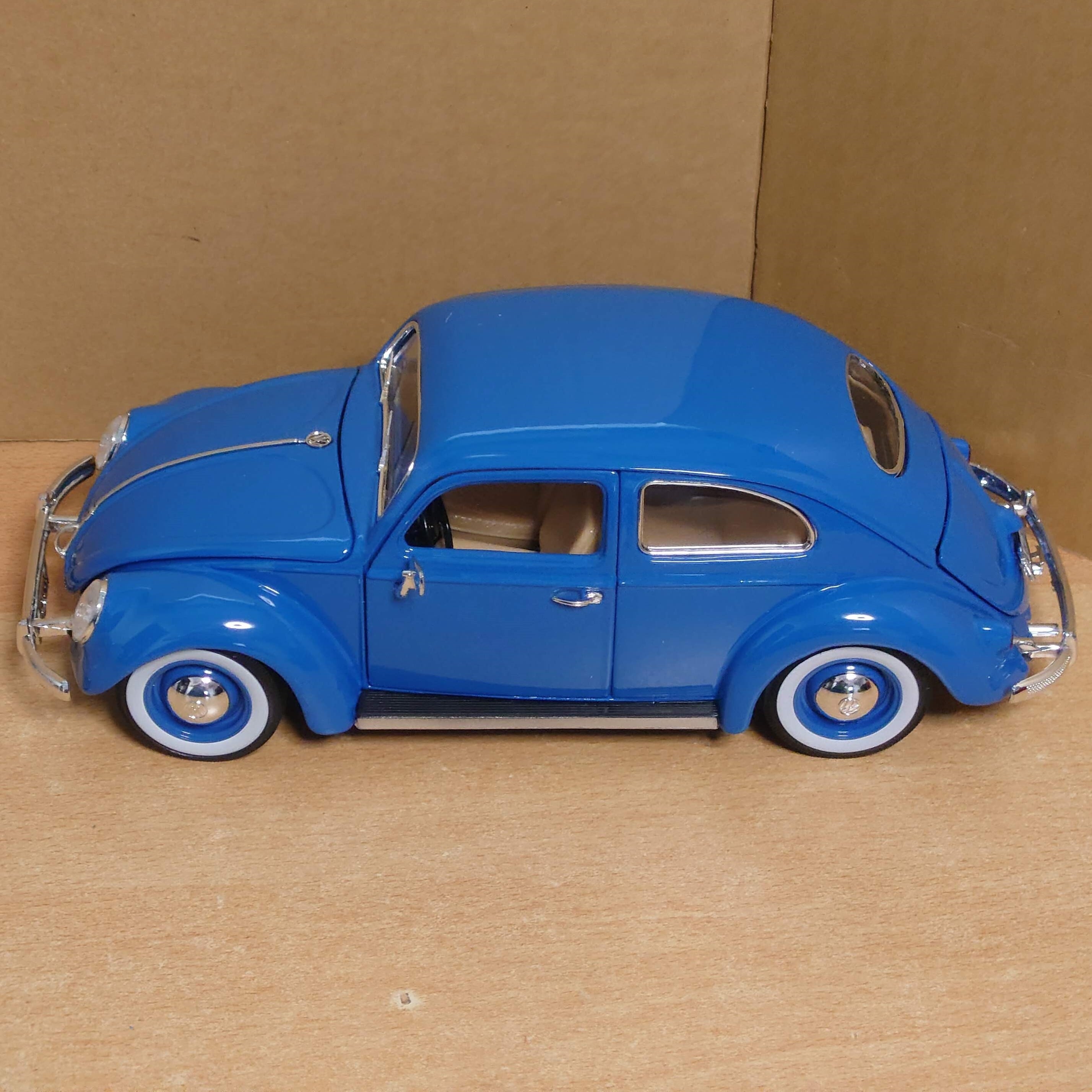 1/18 フォルクスワーゲン ビートル ブルー VW BEETLE 1955 ダイ