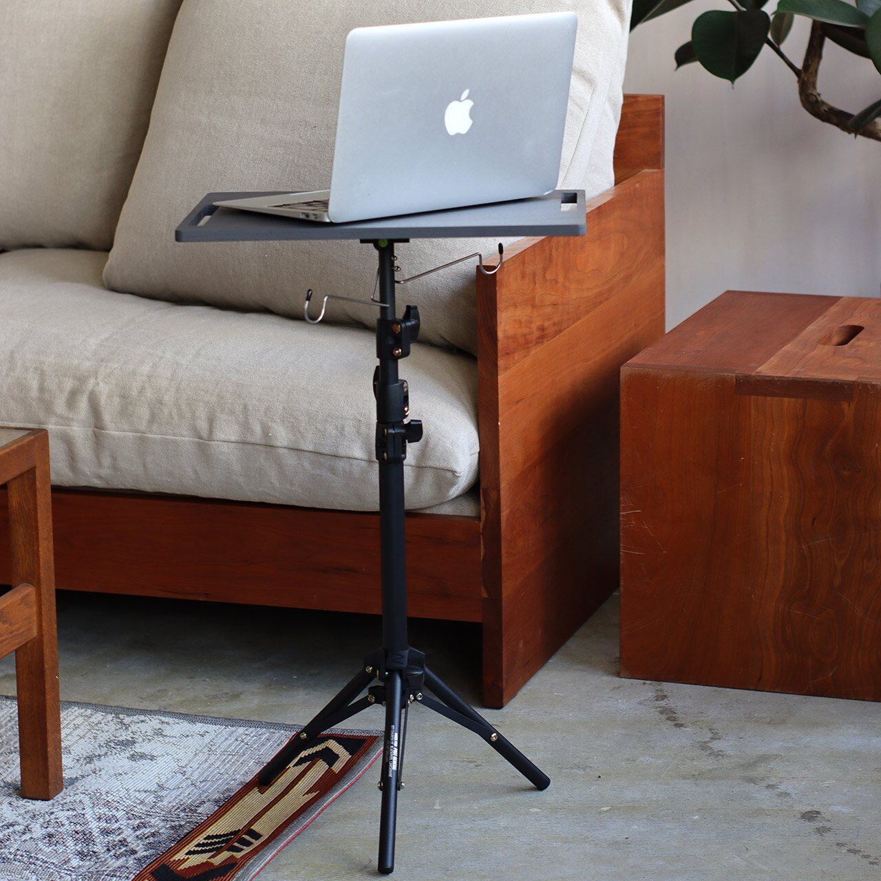 TRI-POD TABLE & HANGER / トリポッドテーブル＆ハンガー 】POST