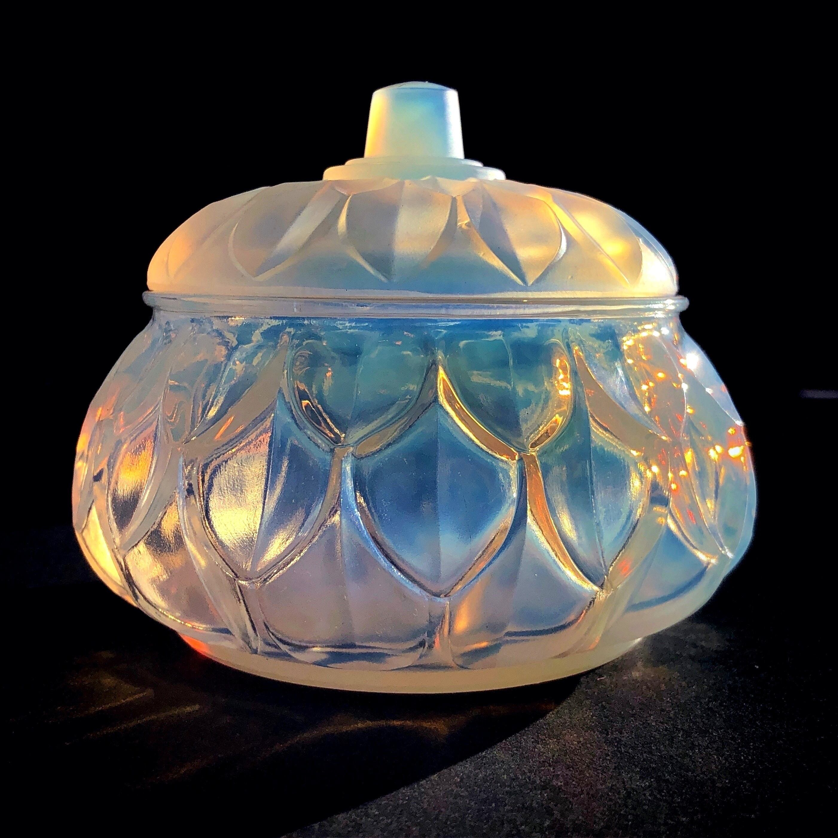 オパールセントガラスのボンボニエール | メルキュール骨董店