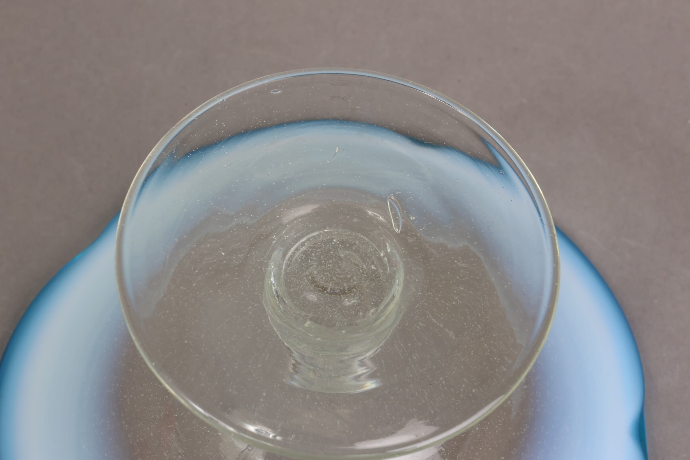 氷コップ ガラス 乳白色 青縁 E | (有)新原美術