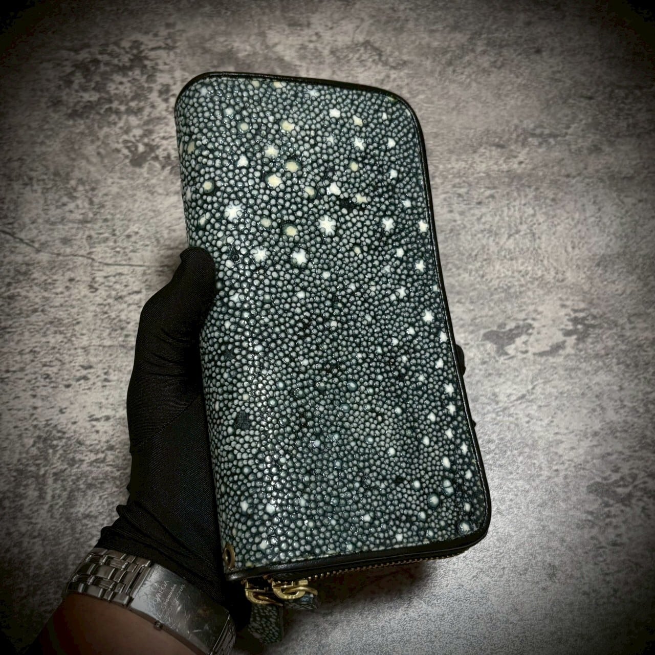 圧倒的な収納力 スタースティングレイ ダブルジッパー 長財布