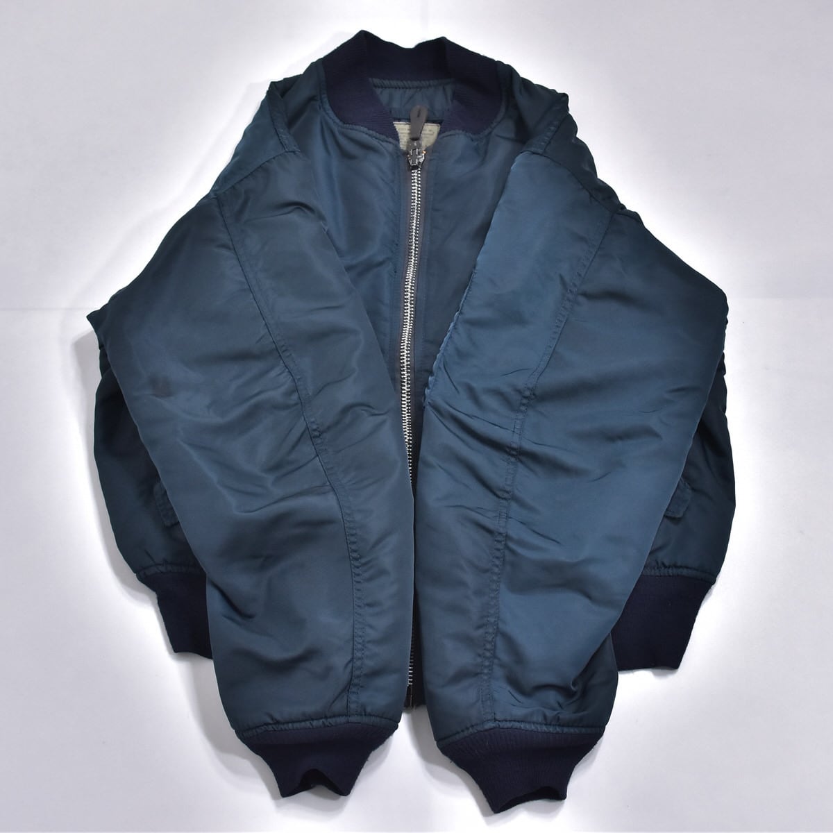 90s アメリカ製 ALPHA INDUSTRIES アルファインダストリーズ MA-1