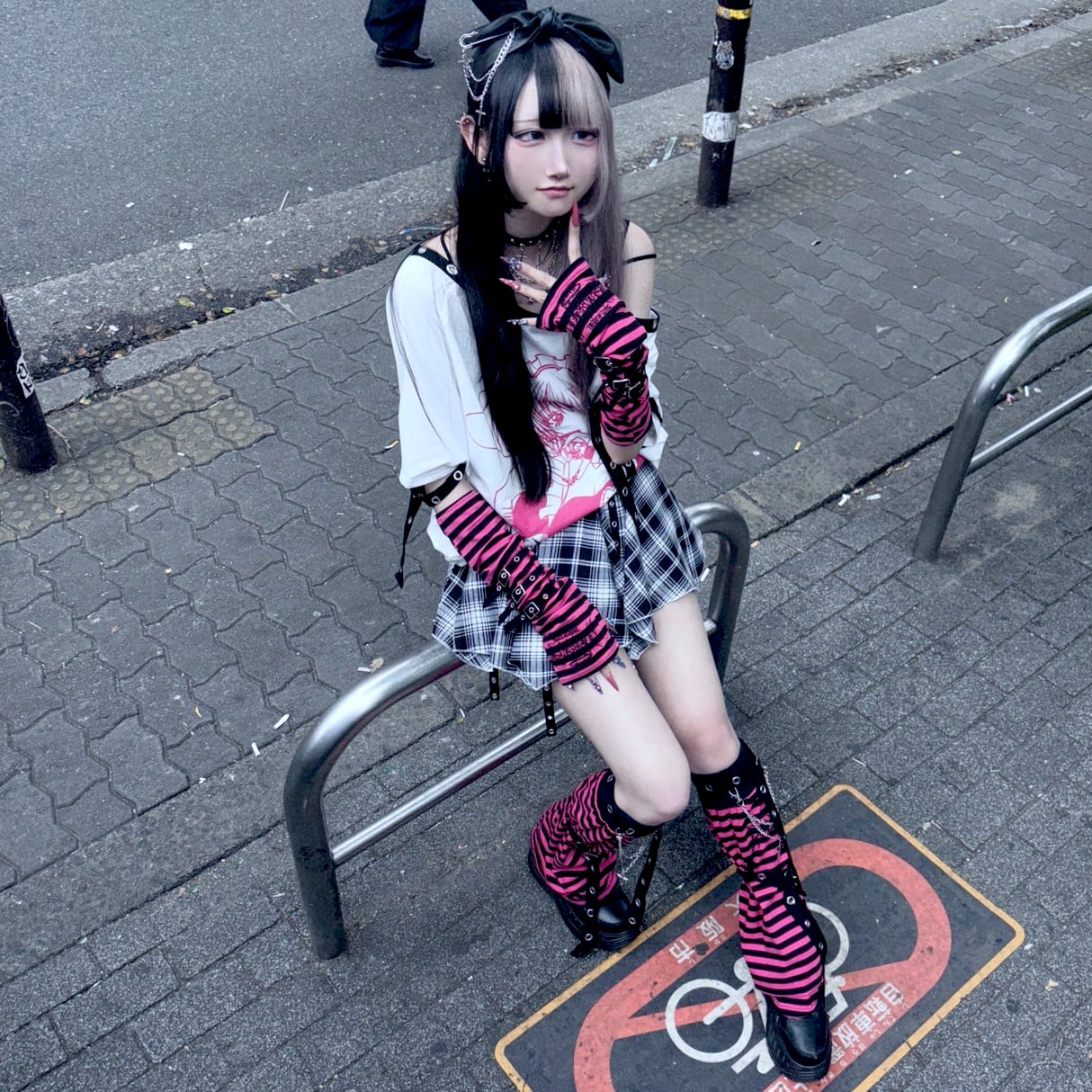 サブカル刺繍 ボーダー3ベルトアームウォーマー | VOLCAN&APHRODITE