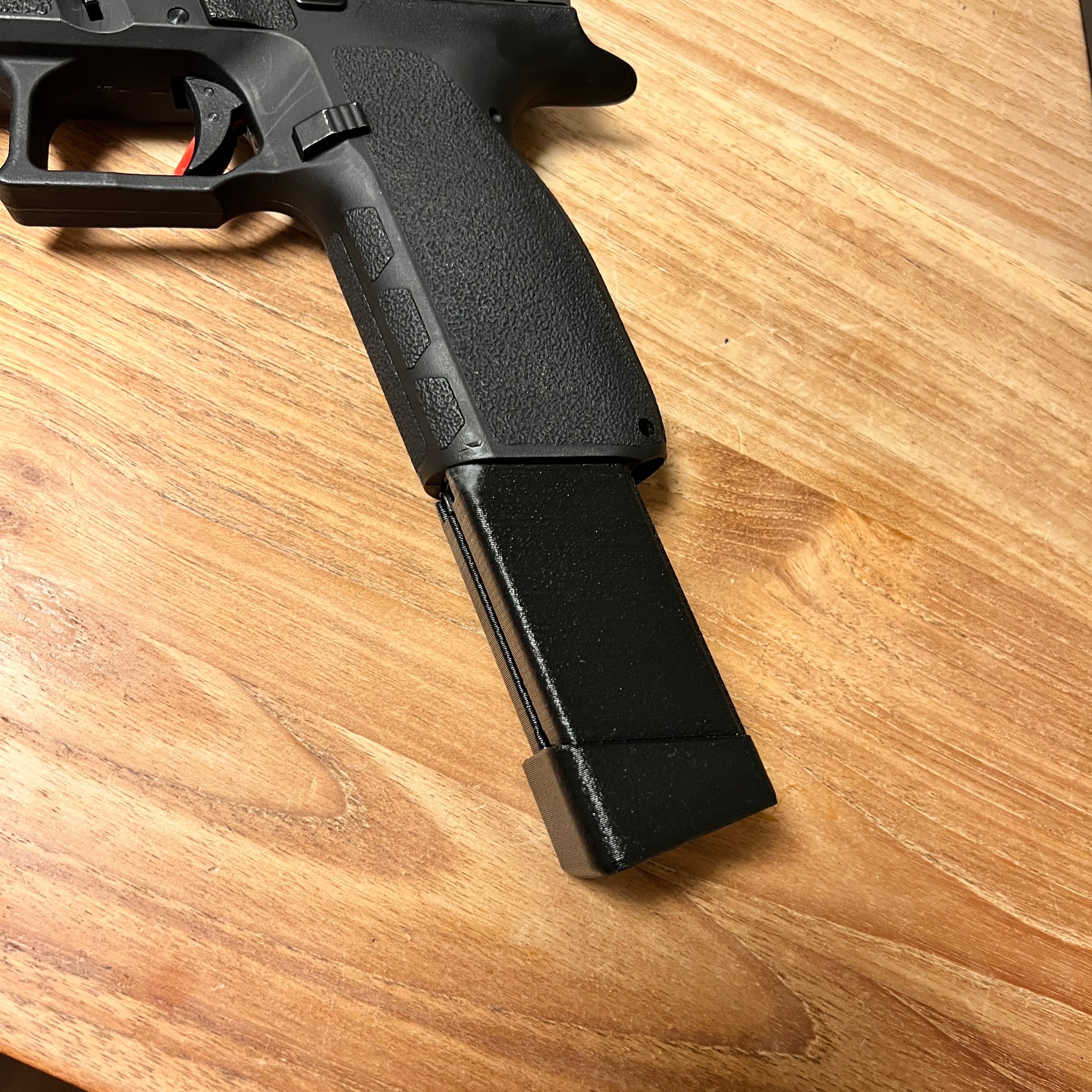 Carbon8 ストライカー9/9S用+20発エクステンションマグバンパー