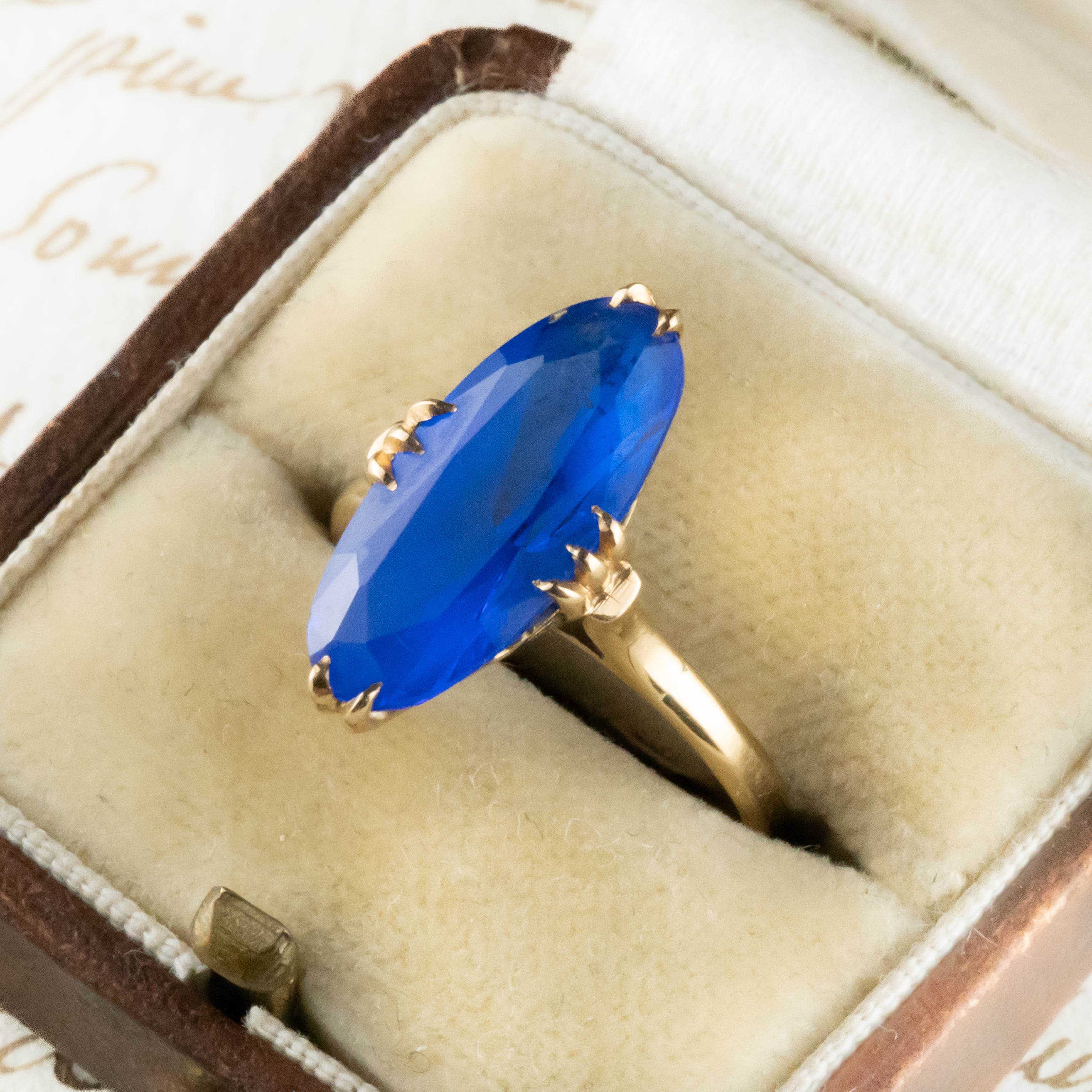 K18 昭和レトロ 青石リング 気品あふれるロイヤルブルー 王冠透かし