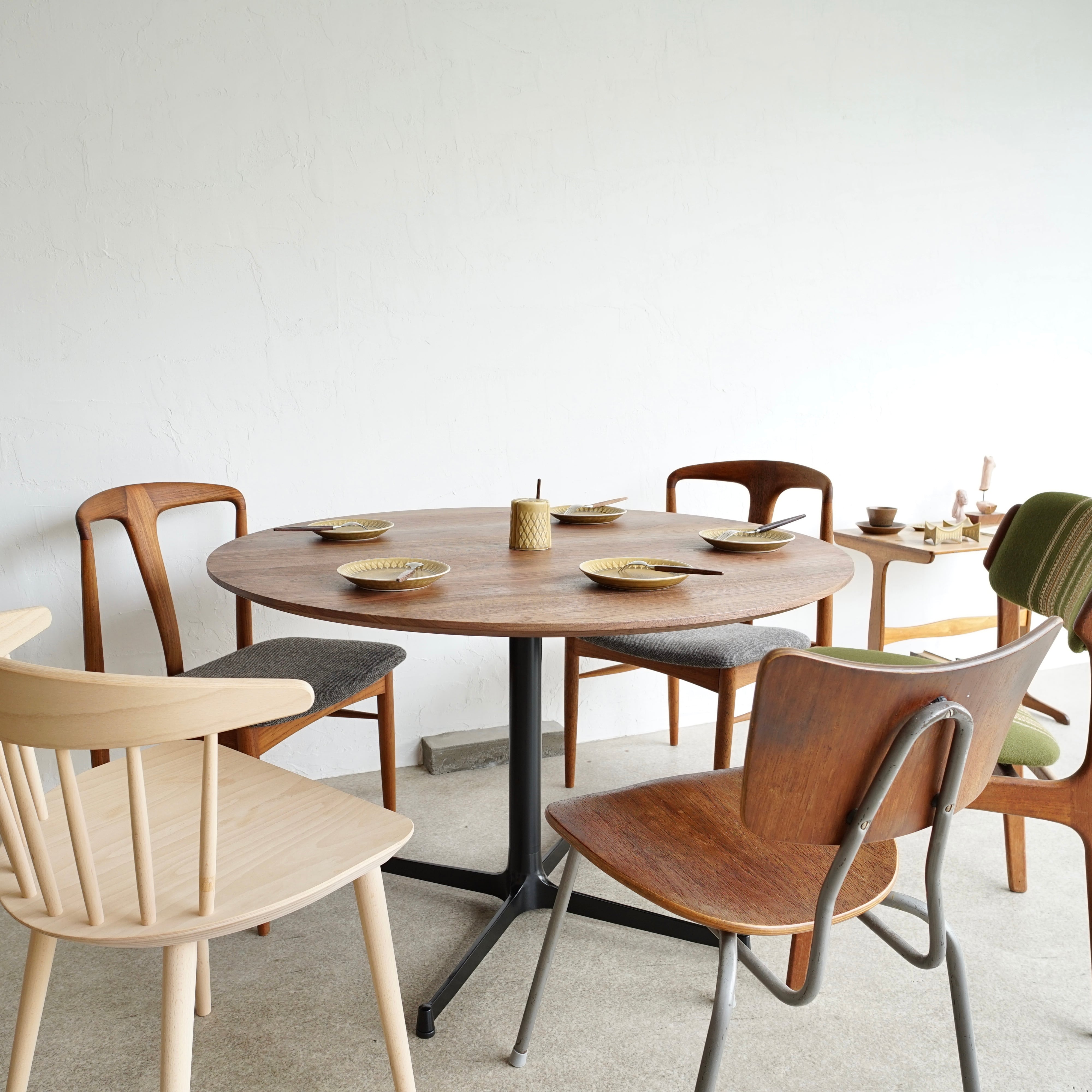 直径110cm 120cm ダイニングテーブル 丸テーブル ウォールナット無垢