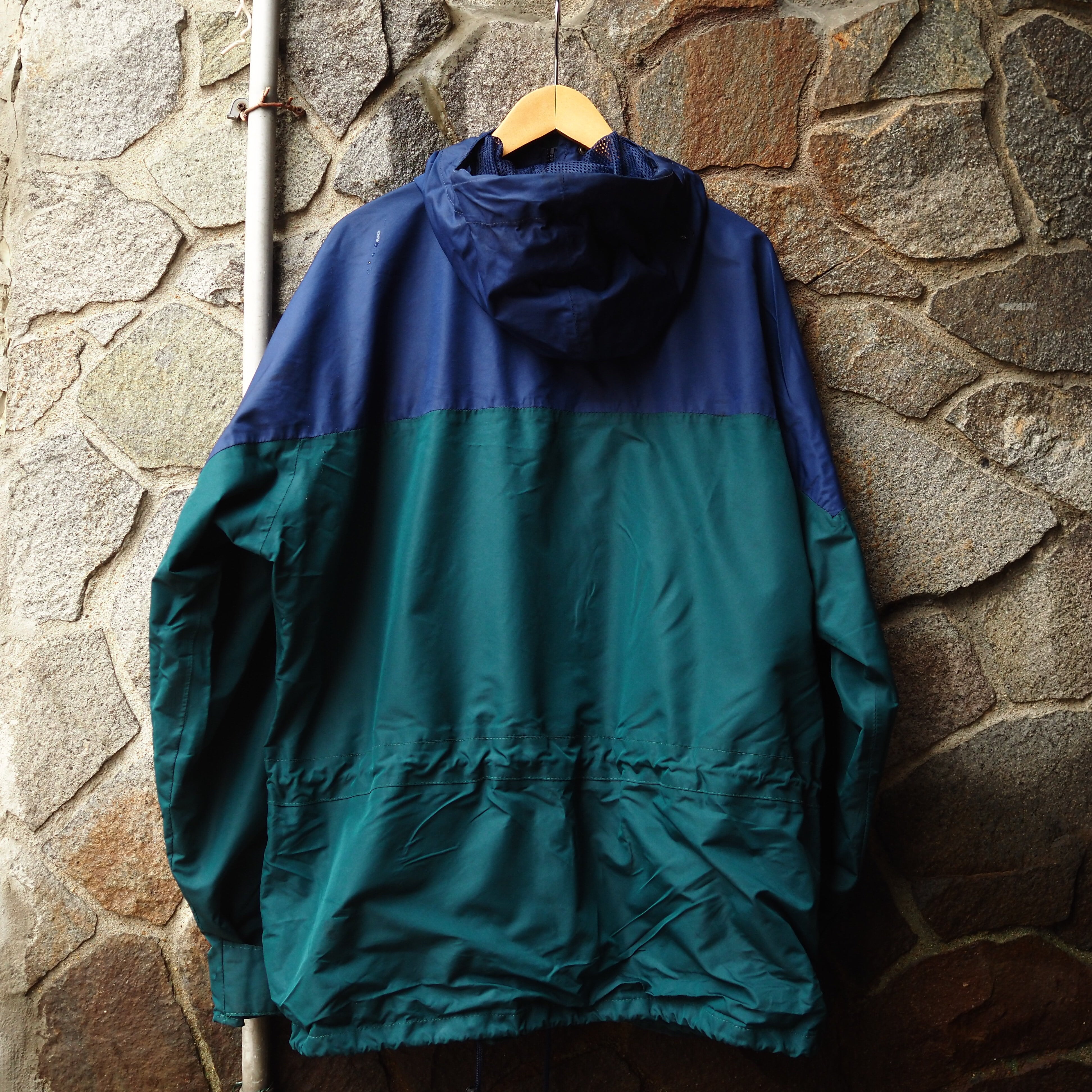 Oasis! UK 1980's- Berghaus “HURRICANE” Shell Jacket Size L 英国製