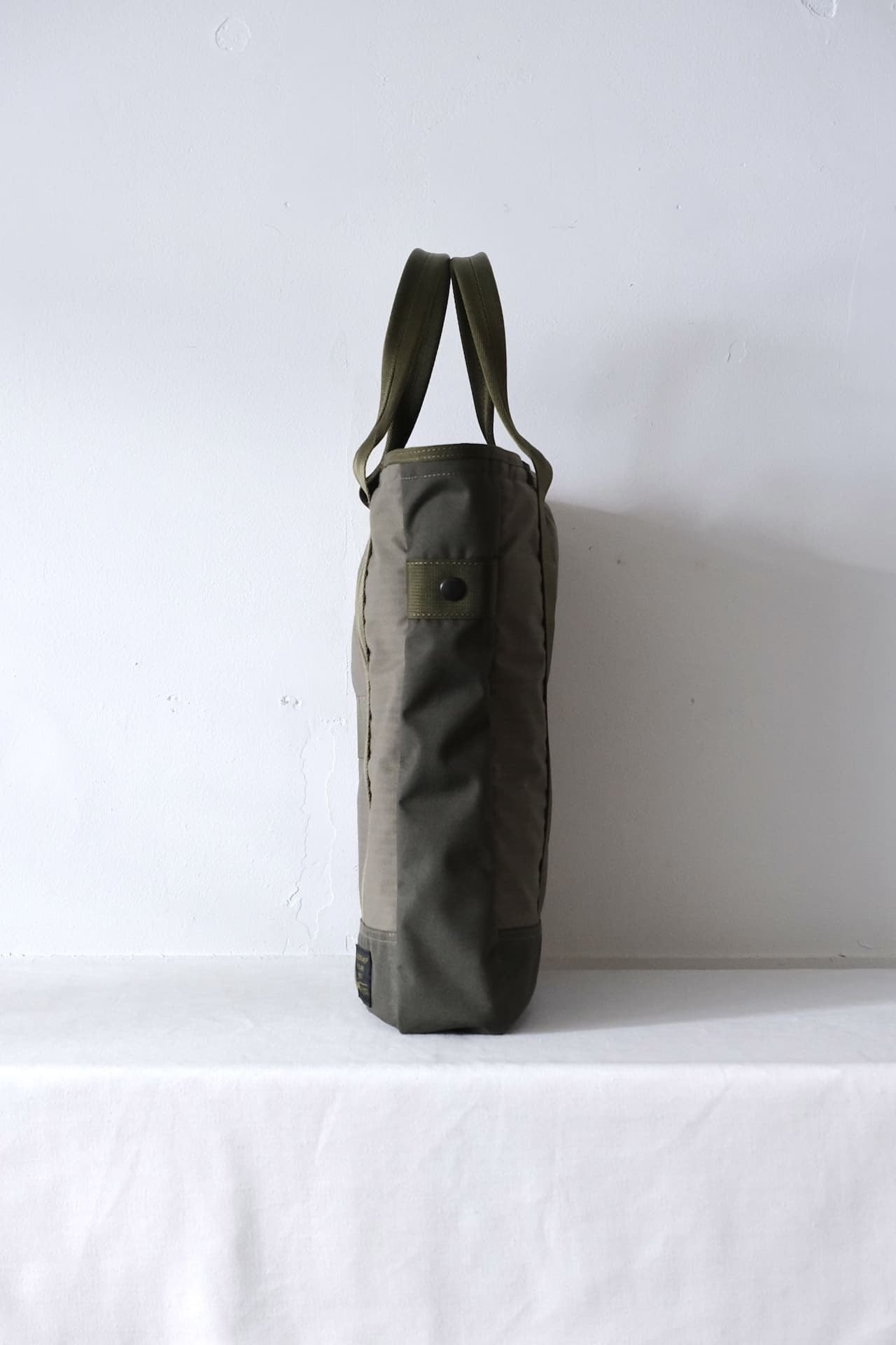 FUJITO × BRIEFING Flyers Tote Olive | Directors Web Shop