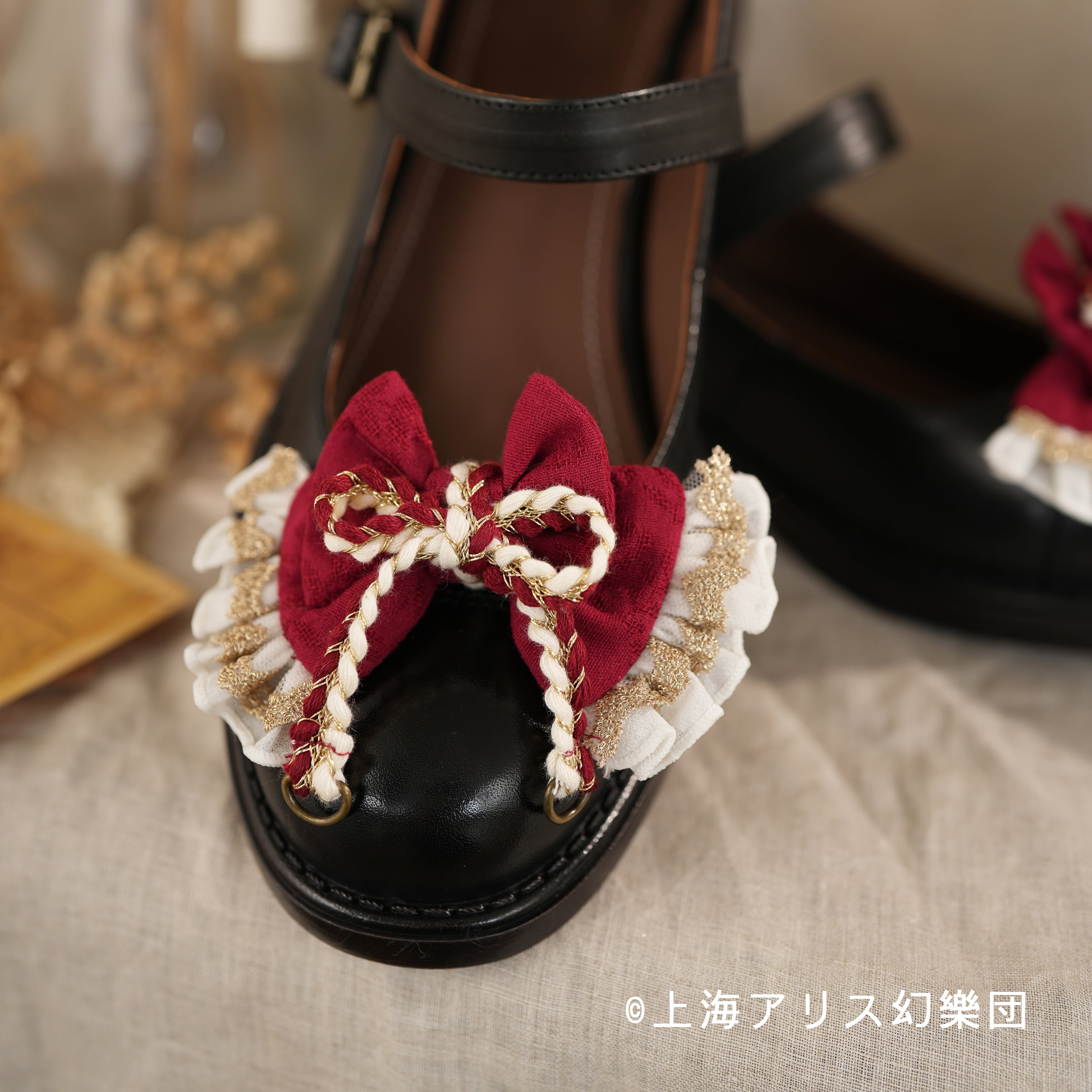 コラボ商品】東方Project x HoshibakoWorks 博麗霊夢 リボンシューズ