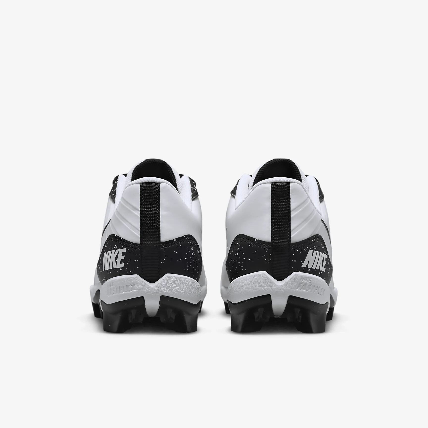 日本未発売】 ナイキ ポイントスパイク スタッドスパイク Alpha