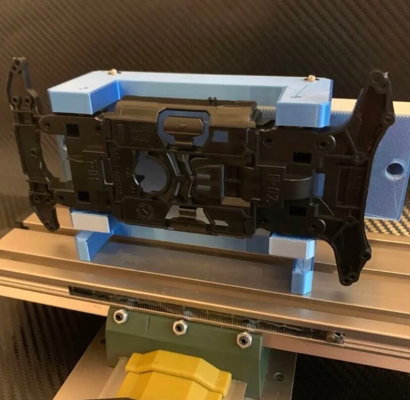 ミニ四駆 マルチ固定治具【MS・MA・VS・VZ・S2シャーシ】 | IDEA models.