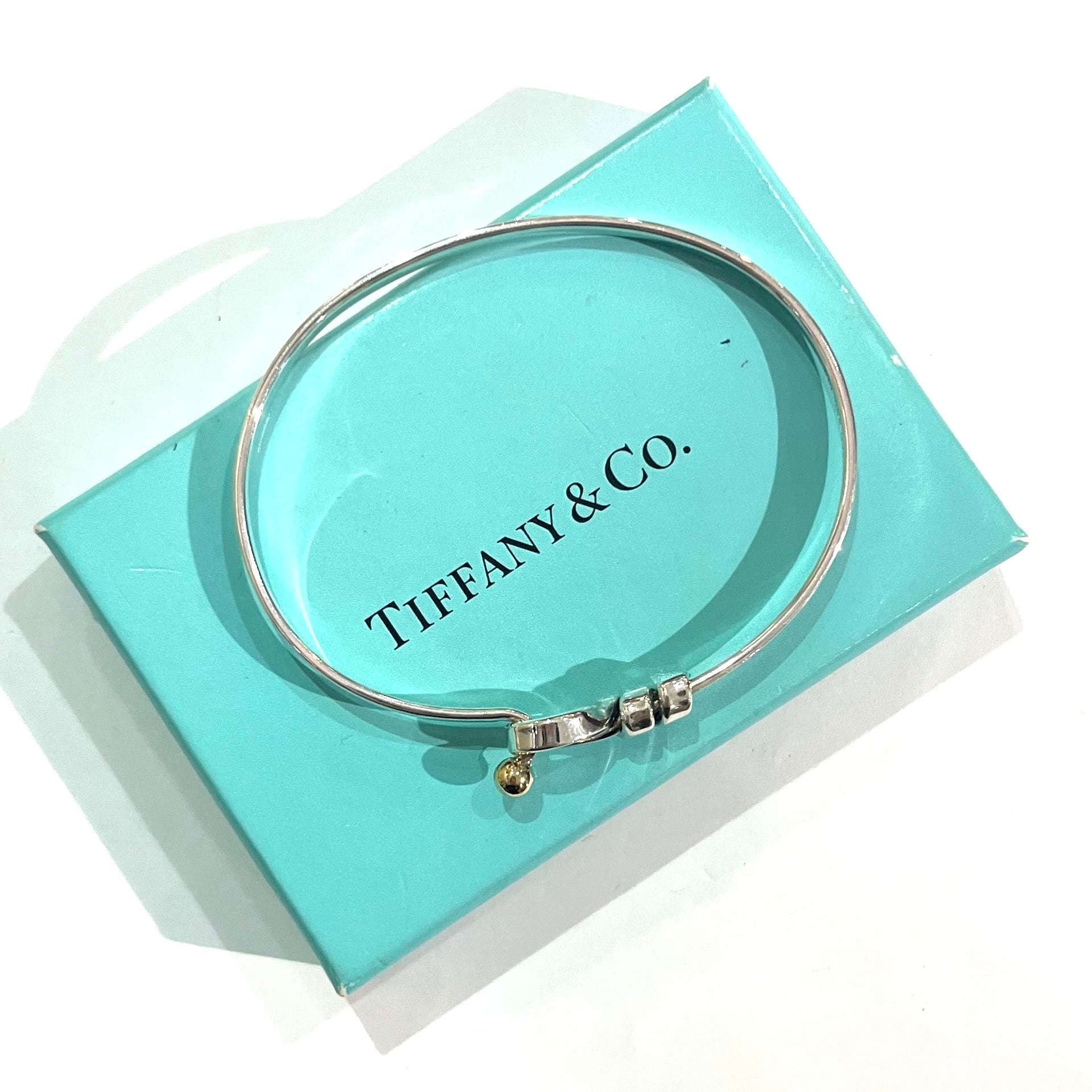 TIFFANY&CO.】2094 フックバングル／シルバー925×K18YG／洗練のコンビ