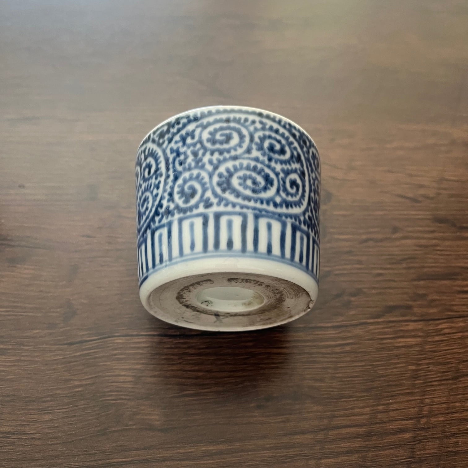 訳あり＞古伊万里染付蛸唐草紋様蕎麦猪口 | 古美術 希 のぞみ 美術