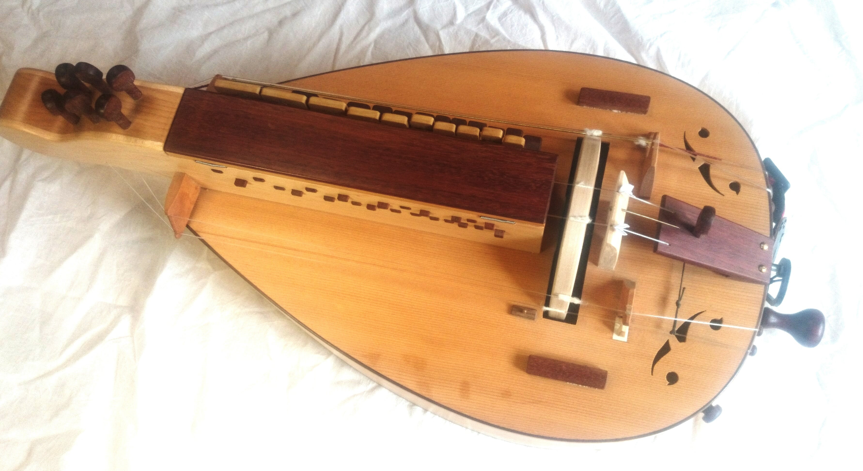 中古〕ハーディガーディ | おもちゃ楽器.com