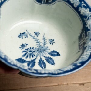 古伊万里染付花文鉢 | 江戸中期-18世紀頃 | Nakayacacan (那加屋花冠)