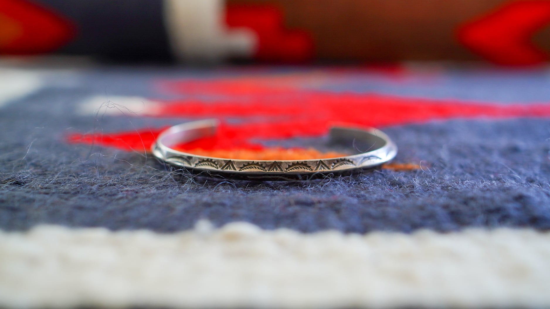 VINTAGE】ナバホ トライアングル バングル 《フレッドハービースタイル