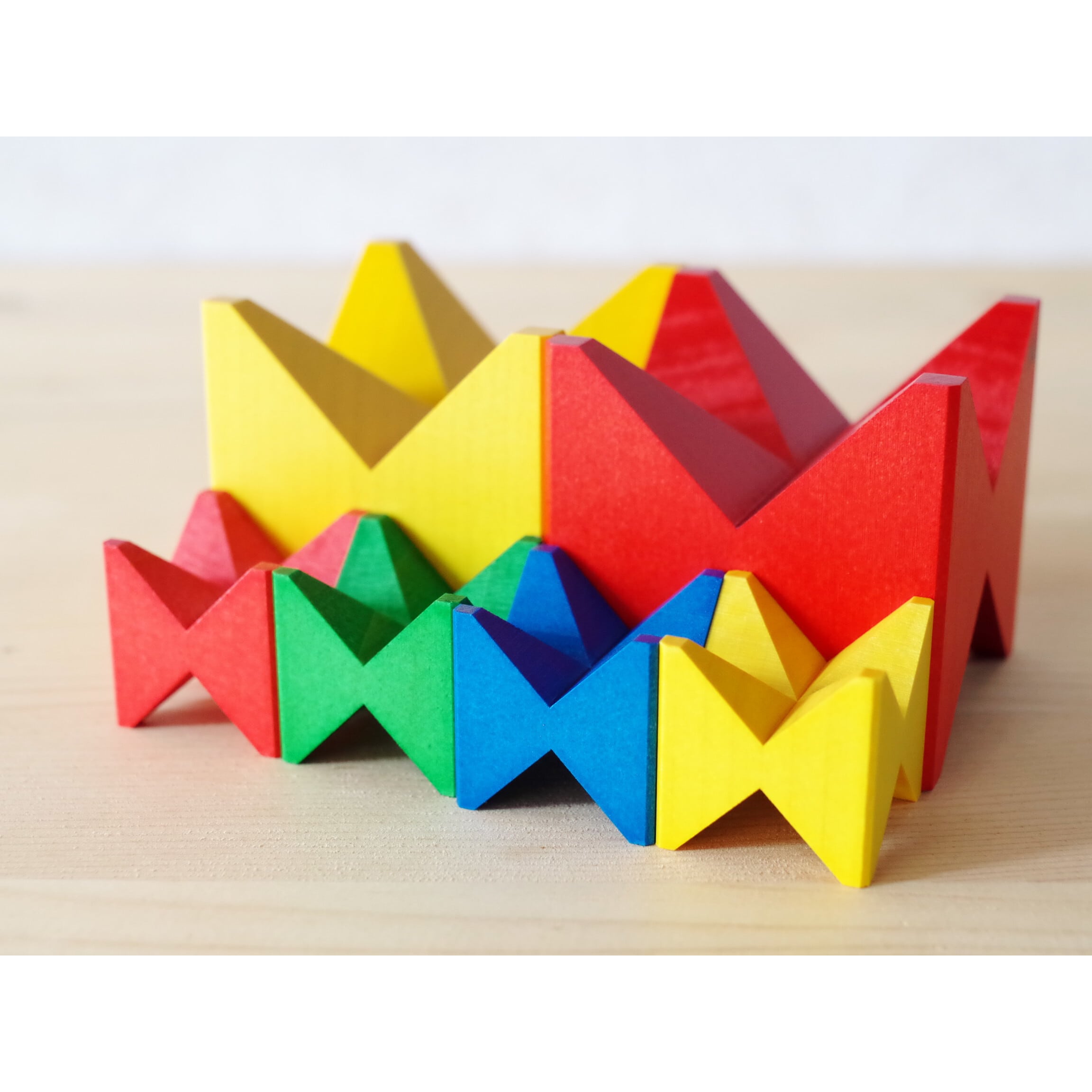 ミニネフスピール カラー | 木のおもちゃ専門店 おもちゃ箱 イカロス