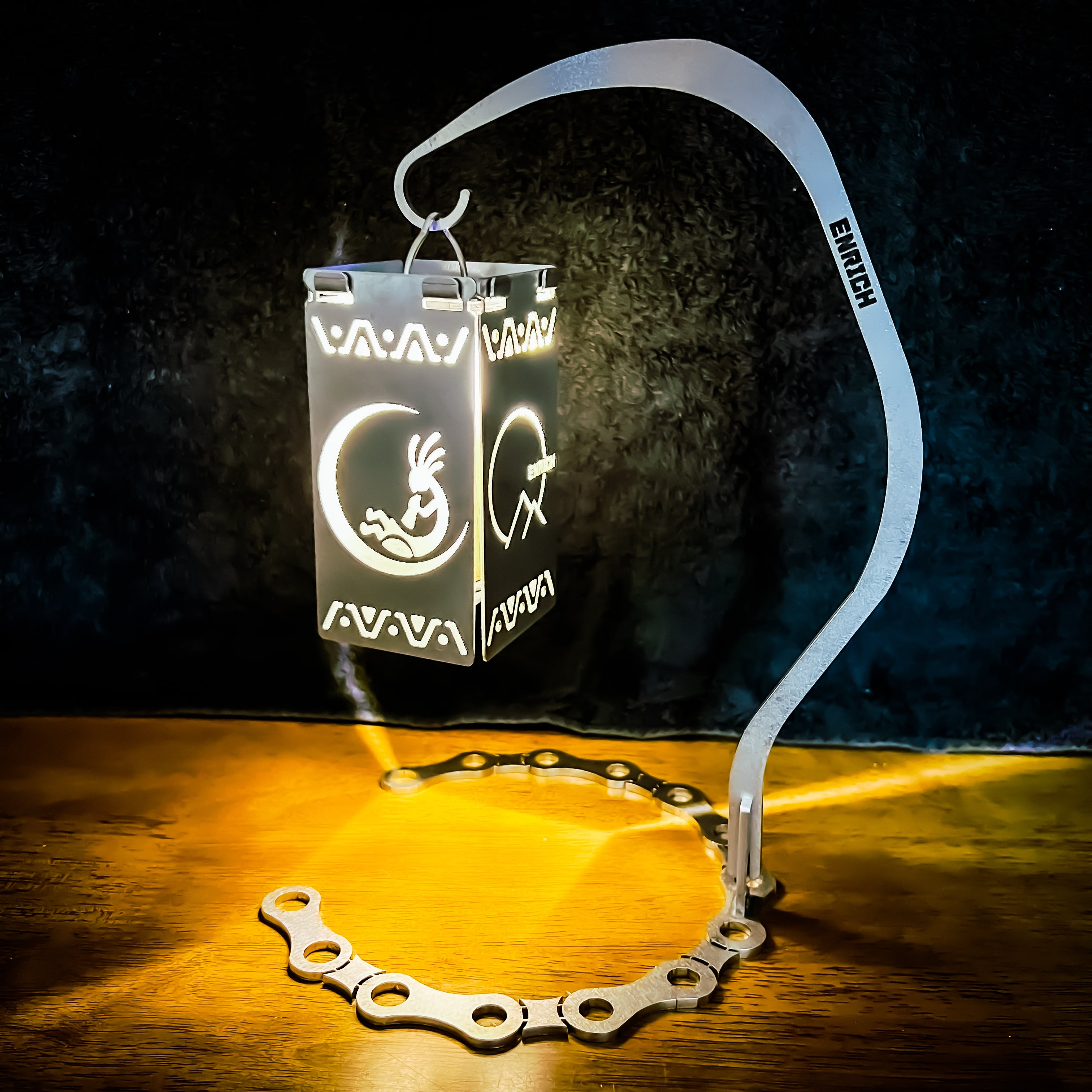 ランタンスタンド【チェーン】 | ココペリグッズ、キャンプ用品の