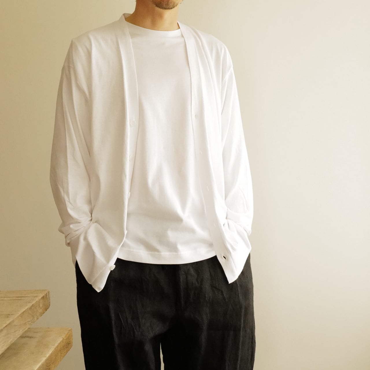 COMOLI ｜ コットン Vネックカーディガン | HJ GALLERY