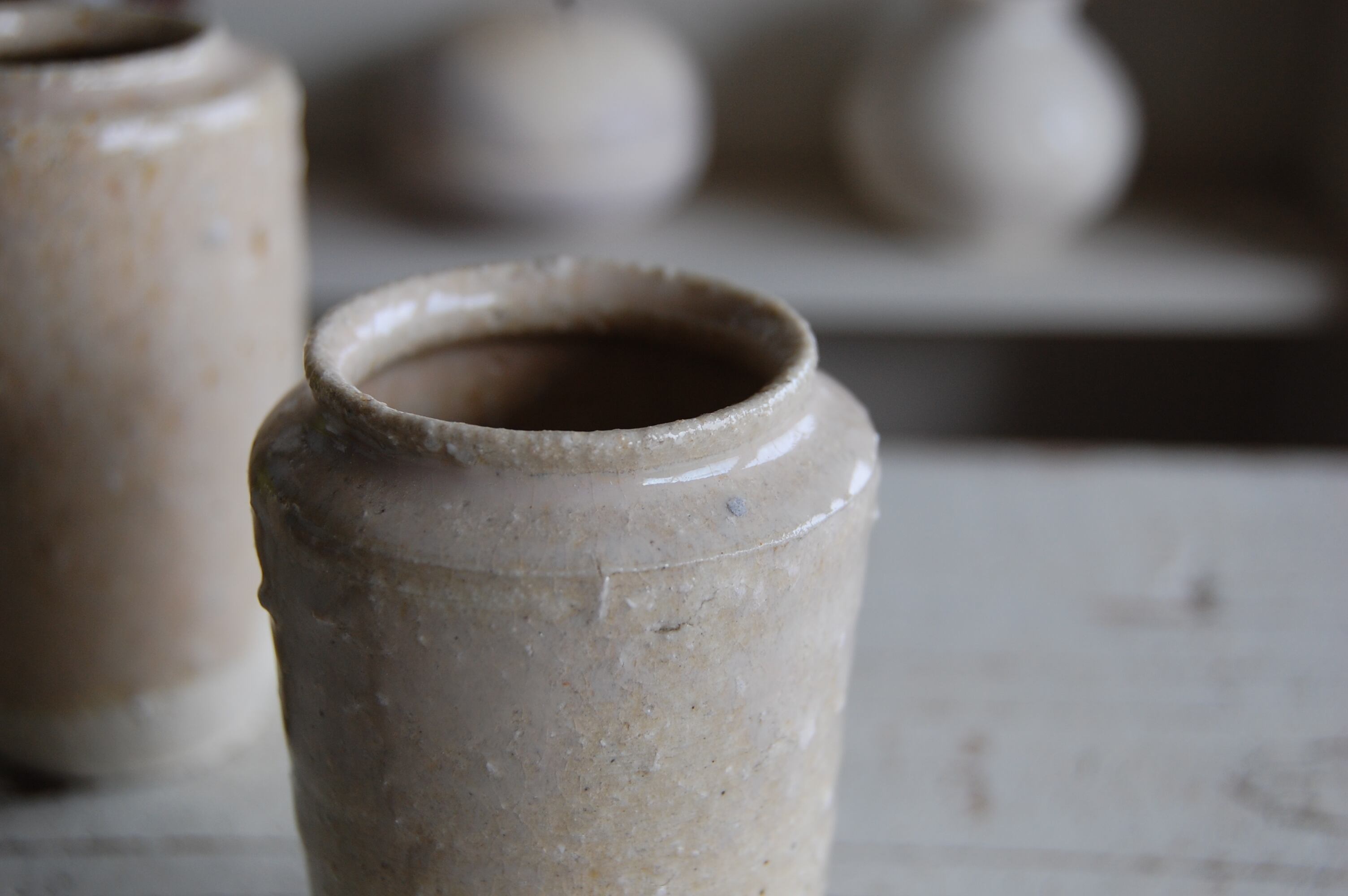 藁灰釉一輪挿し(わらばいゆういちりんざし) | 岡井翼の陶器