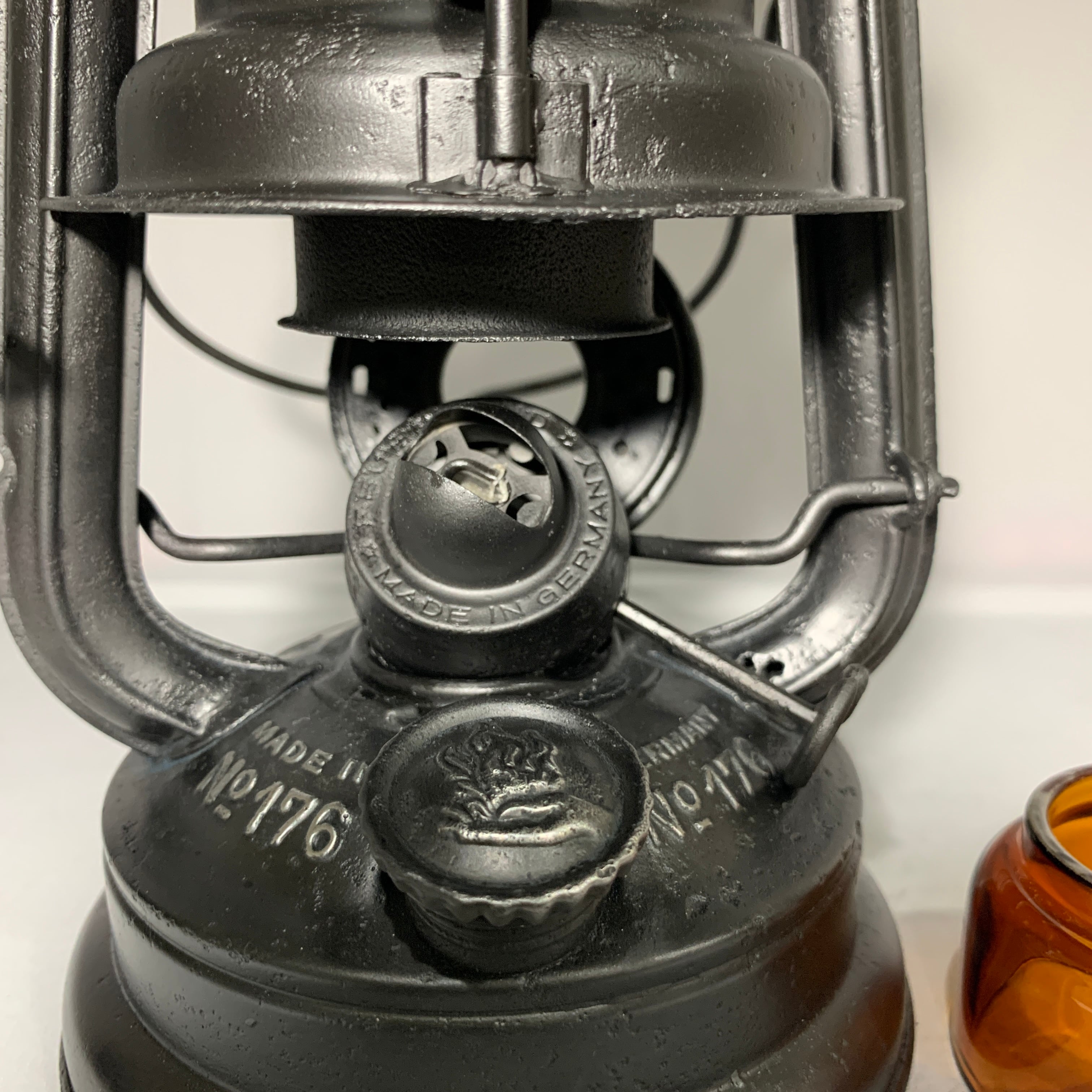 feuerhand 176 lu ビンテージ アンバー グローブ | Oldman's lantern