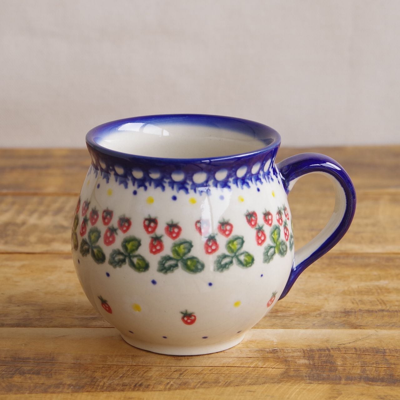 新品】 ポーランド食器 ポーリッシュポタリー マグカップ 300ml いちご