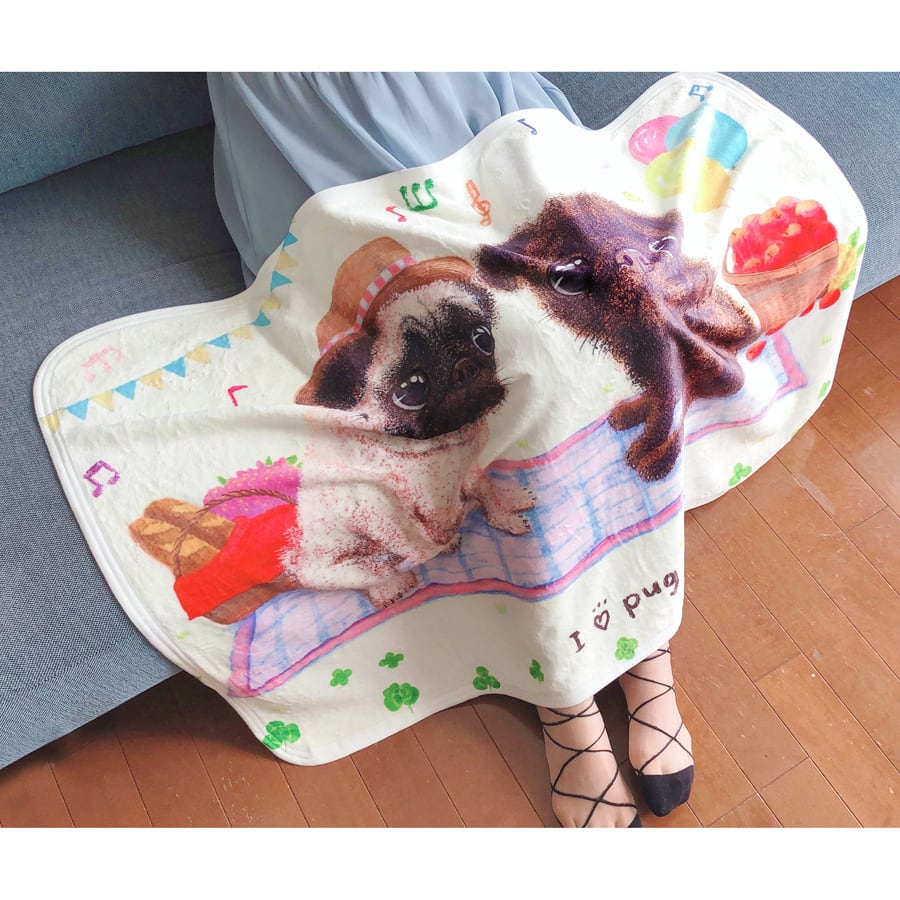 パグ】ふわふわブランケット（ひざ掛け）ラッピング対応☆プレゼントに