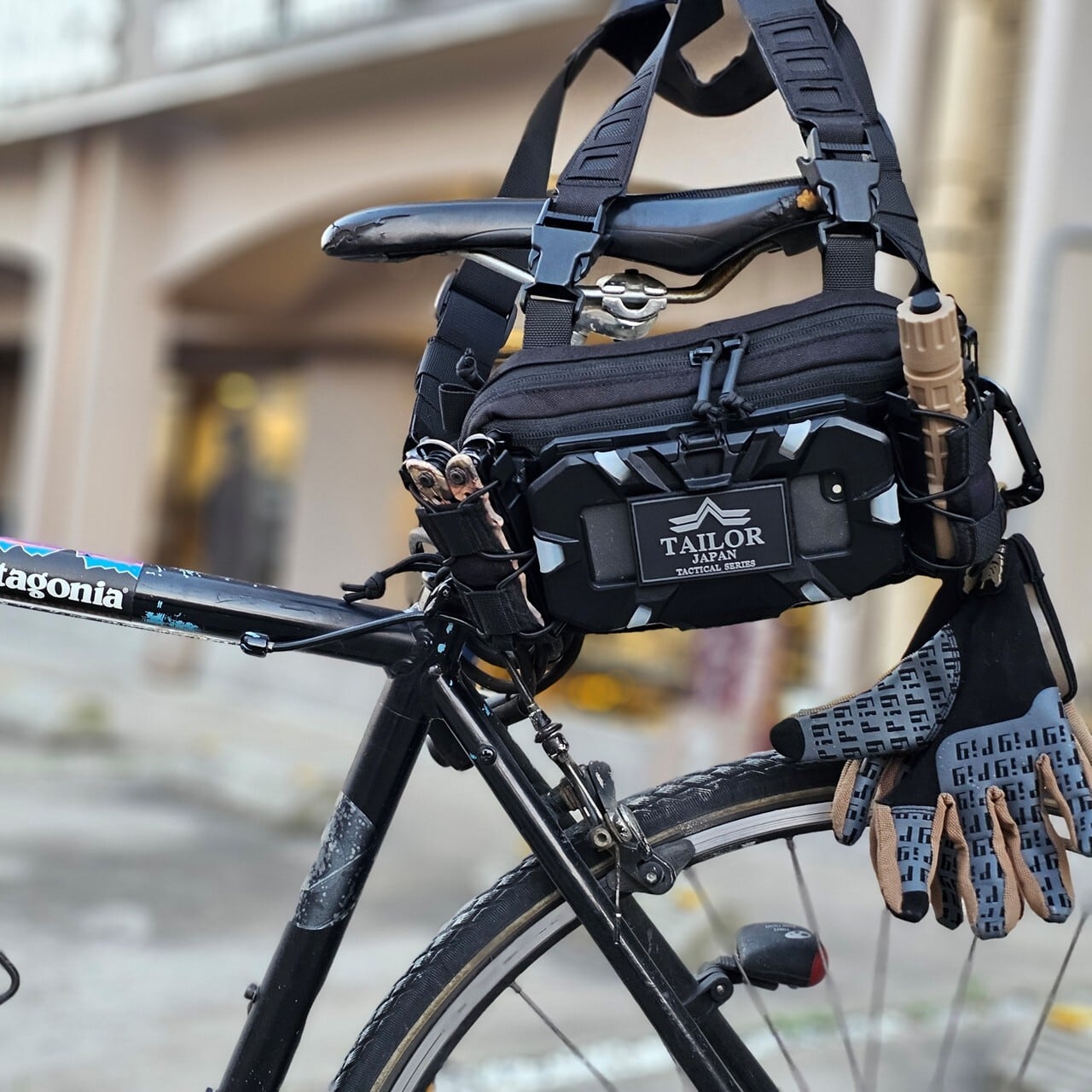 公式[TAILOR JAPAN] チェストユーティリティパック 両手が自由になる