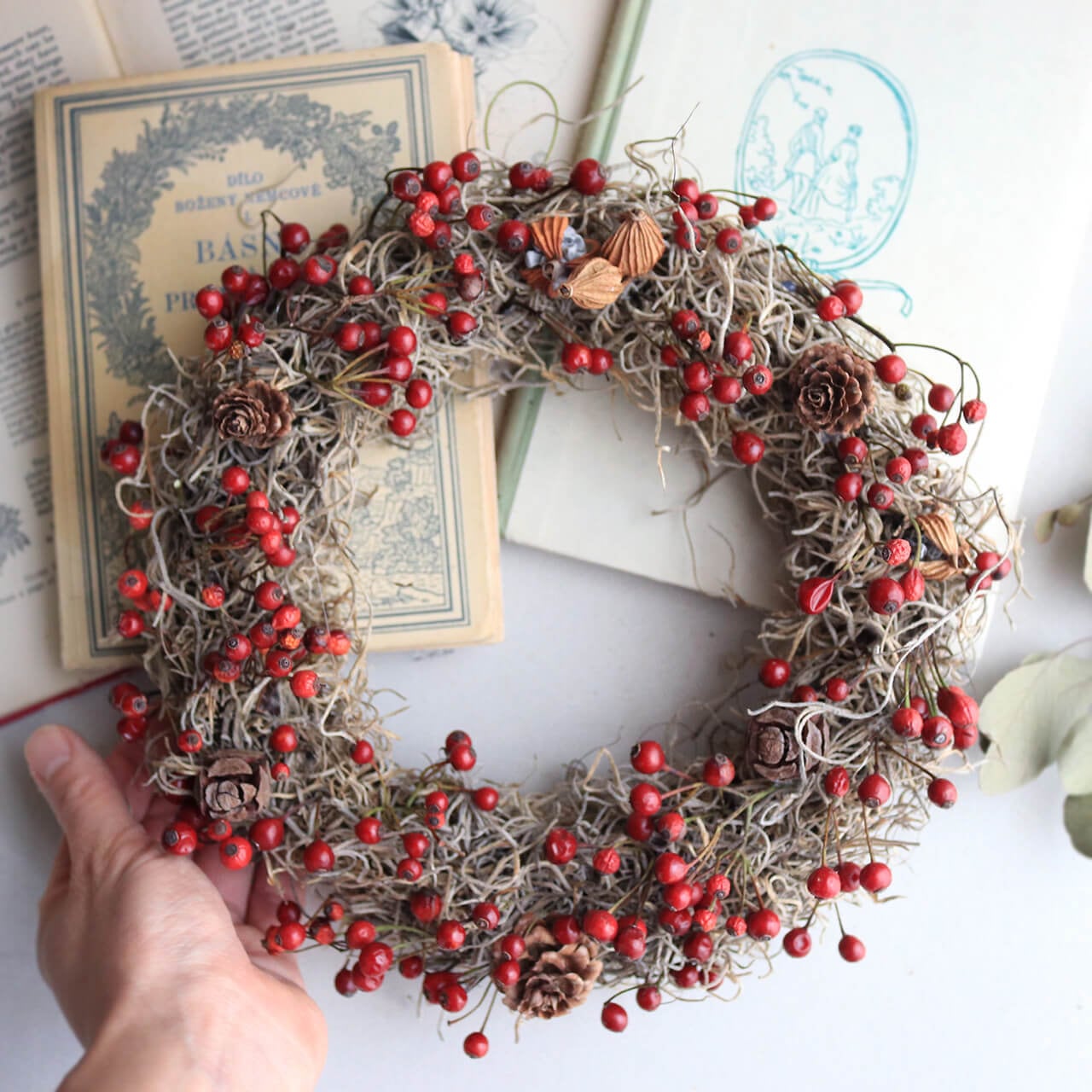 野バラの実のリース ◇シックで大人っぽいシンプルなドライフラワー