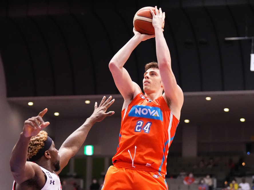 広島ドラゴンフライズが万能ビッグマンのニック・メイヨと契約継続