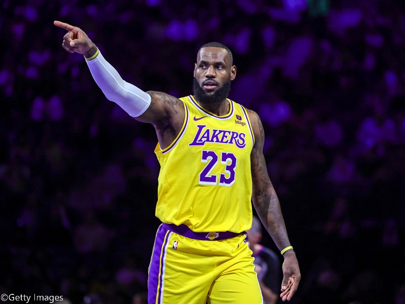 39歳を迎えたレブロン・ジェームズ…この1年間でNBAの“キング”が達成