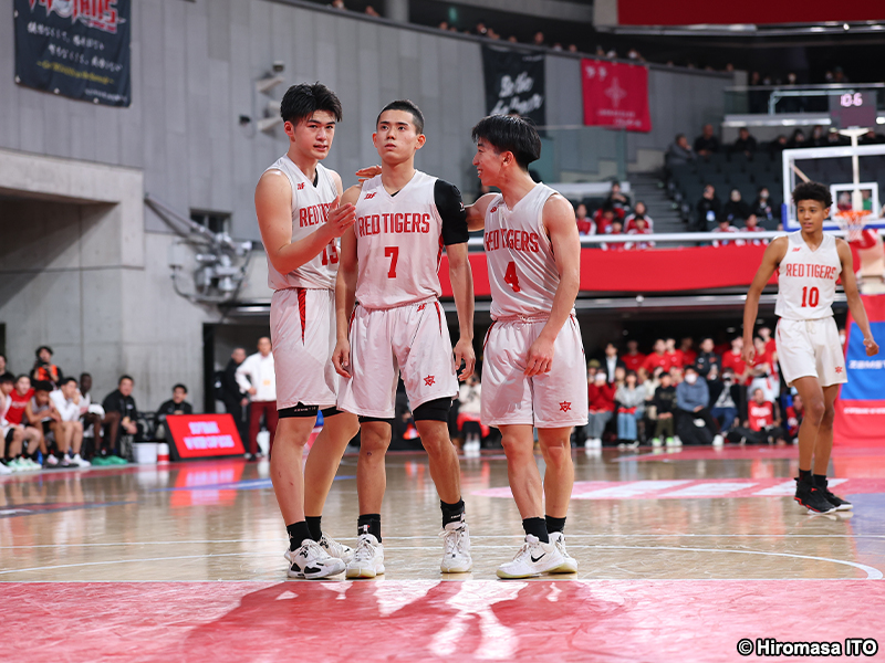 福大大濠を追い詰めた開志国際…富樫コーチは選手の勇姿に涙「本当に