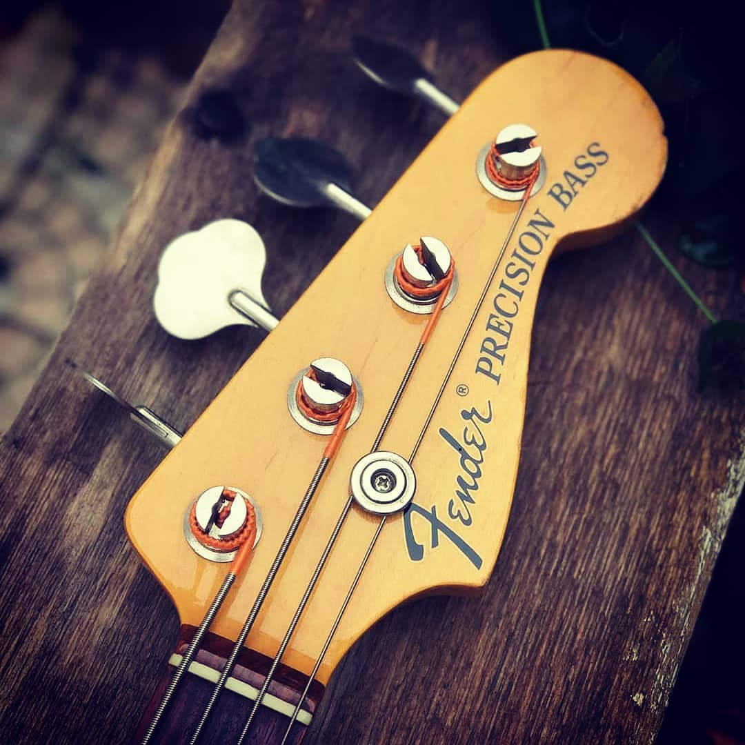 Fender PB-70 Precision Bass '70 Reissue