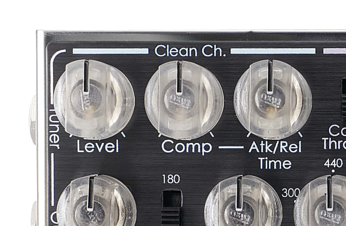 Vivie】OwlMighty Pro × 武田祐介（RADWIMPS） | ベース・マガジン