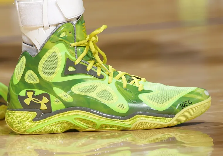 アンダーアーマー カリー スポーン フロトロ 国内発売中】UA Curry