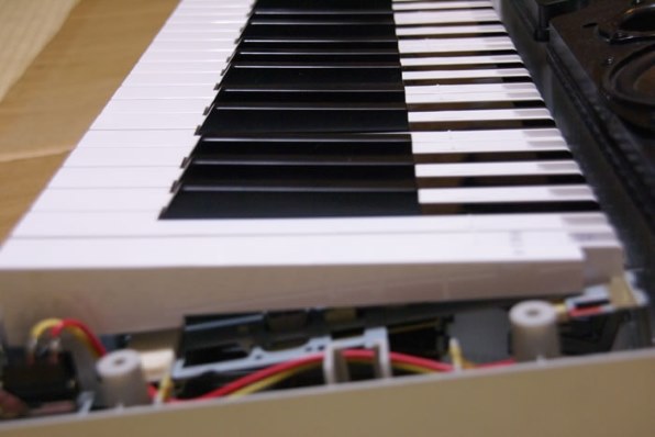 KORG SP-250 WS [ホワイト・シルバー] 価格比較 - 価格.com