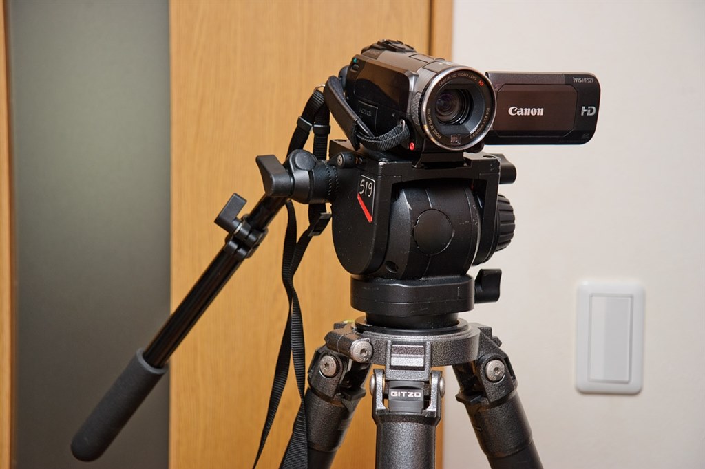 体育館での撮影、そして三脚』 CANON iVIS HF S21 のクチコミ掲示板