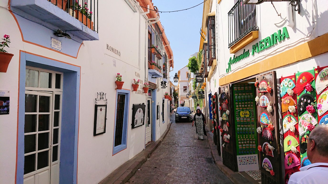 コルドバ旧市街地を散策し、この地方の歴史を学ぶのである-スペイン