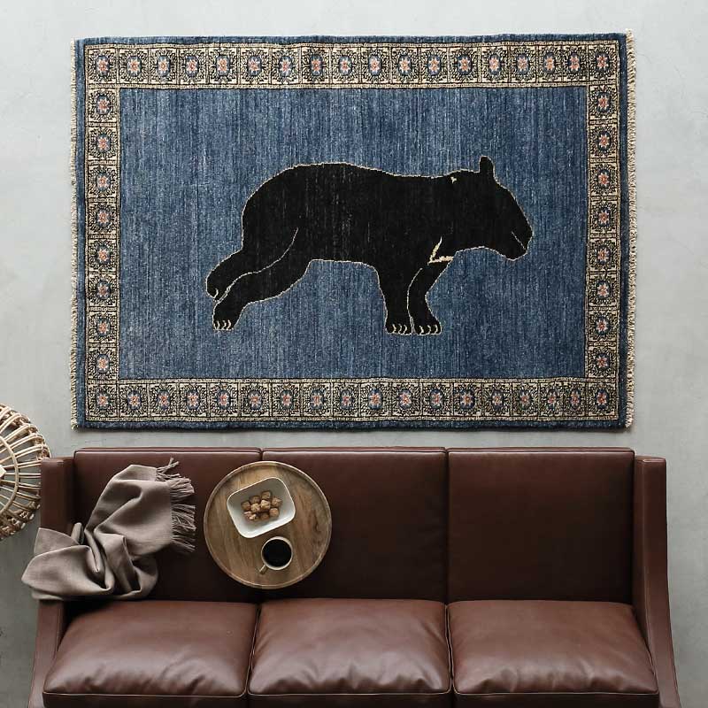 古典柄を再現したアニマルラグ [ブラック ベア×ブルー] / MC530A