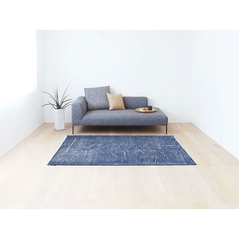 ヴィンテージ風ラグ ウール100％青い絨毯 [NR5602ヴィンテージデニム